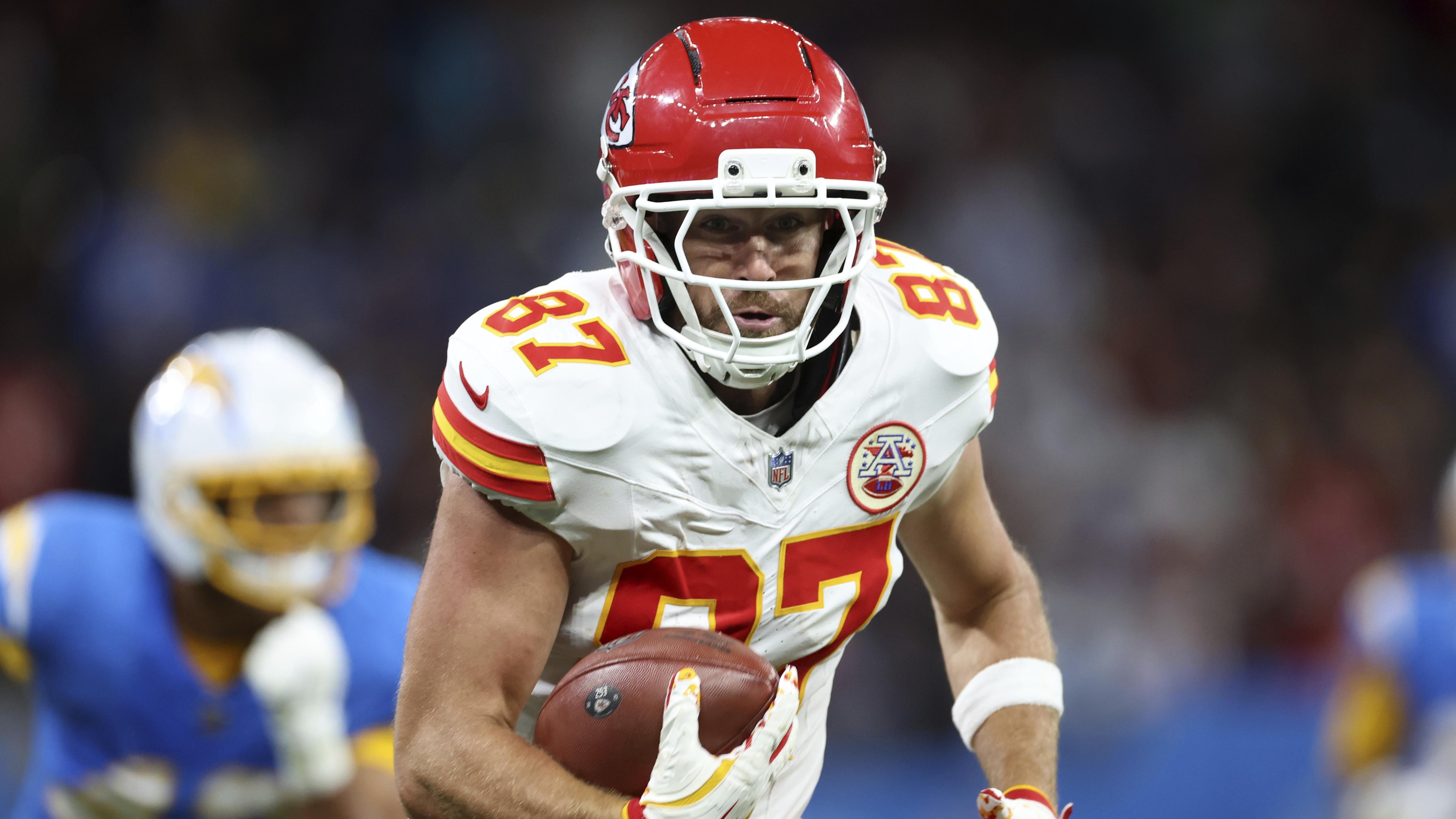 Chiefs’ Travis Kelce Takes Blame for Xavier Worthy’s Injury, ‘No Excuse’ for Mistake