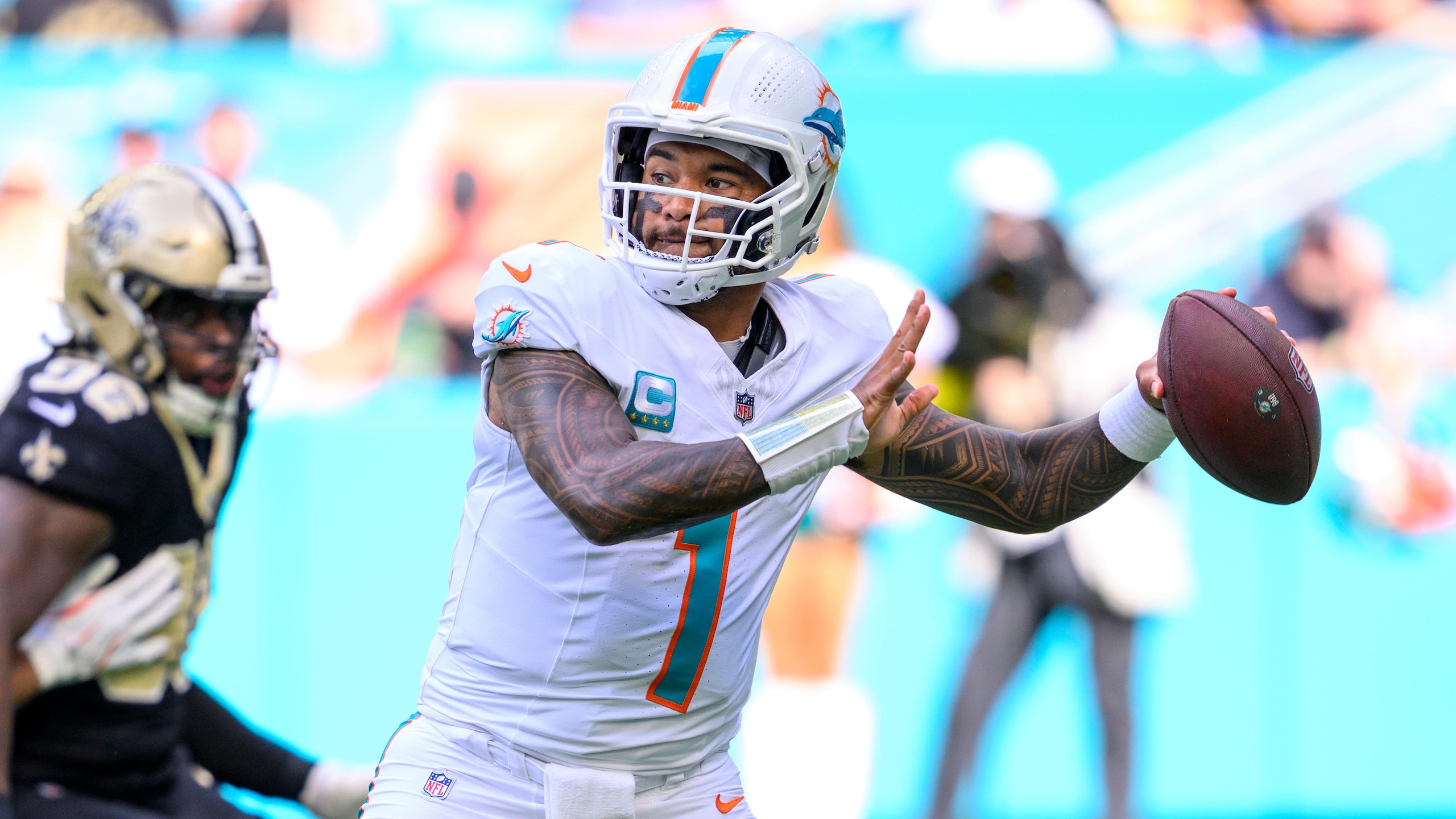 Saints Dolphins Football