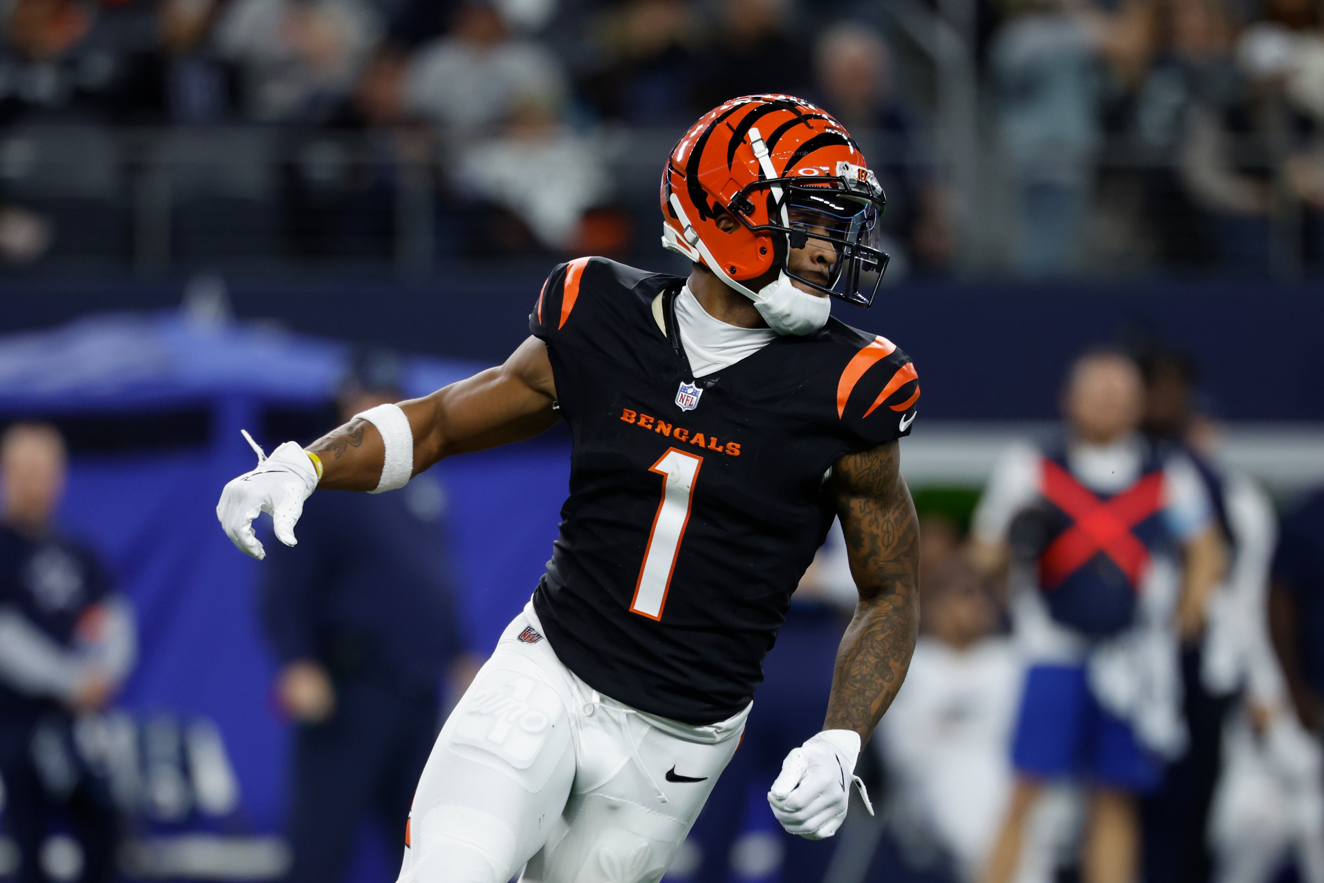 Bengals Titans Football