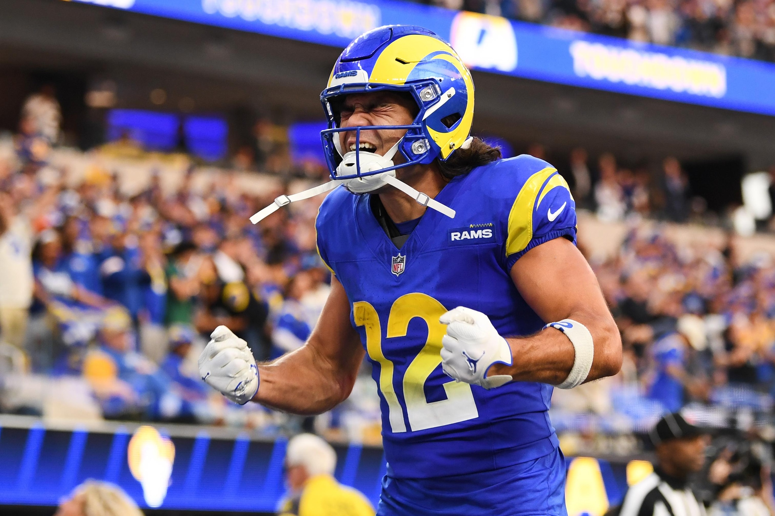 Lions Rams Football