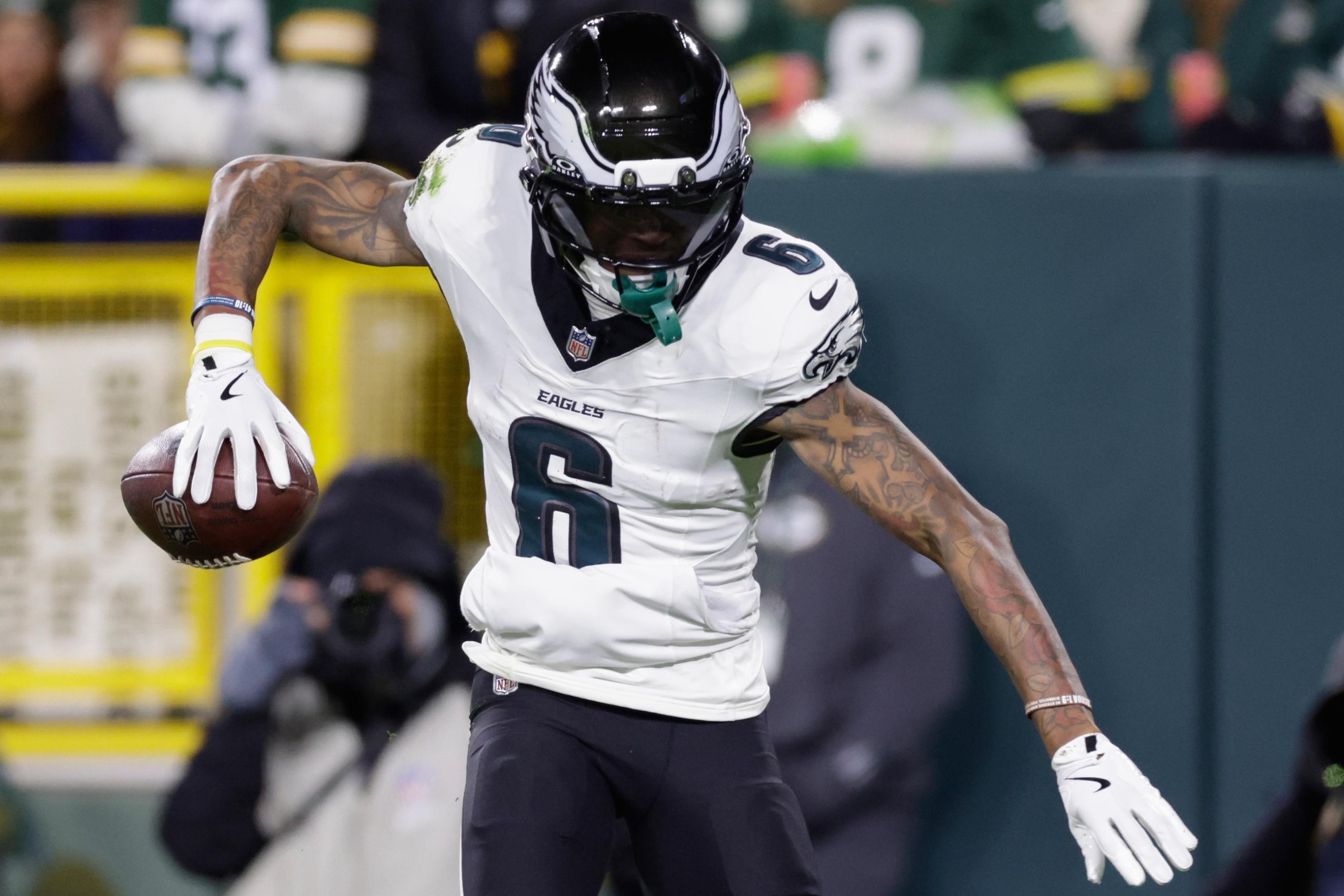 Eagles Packers Football