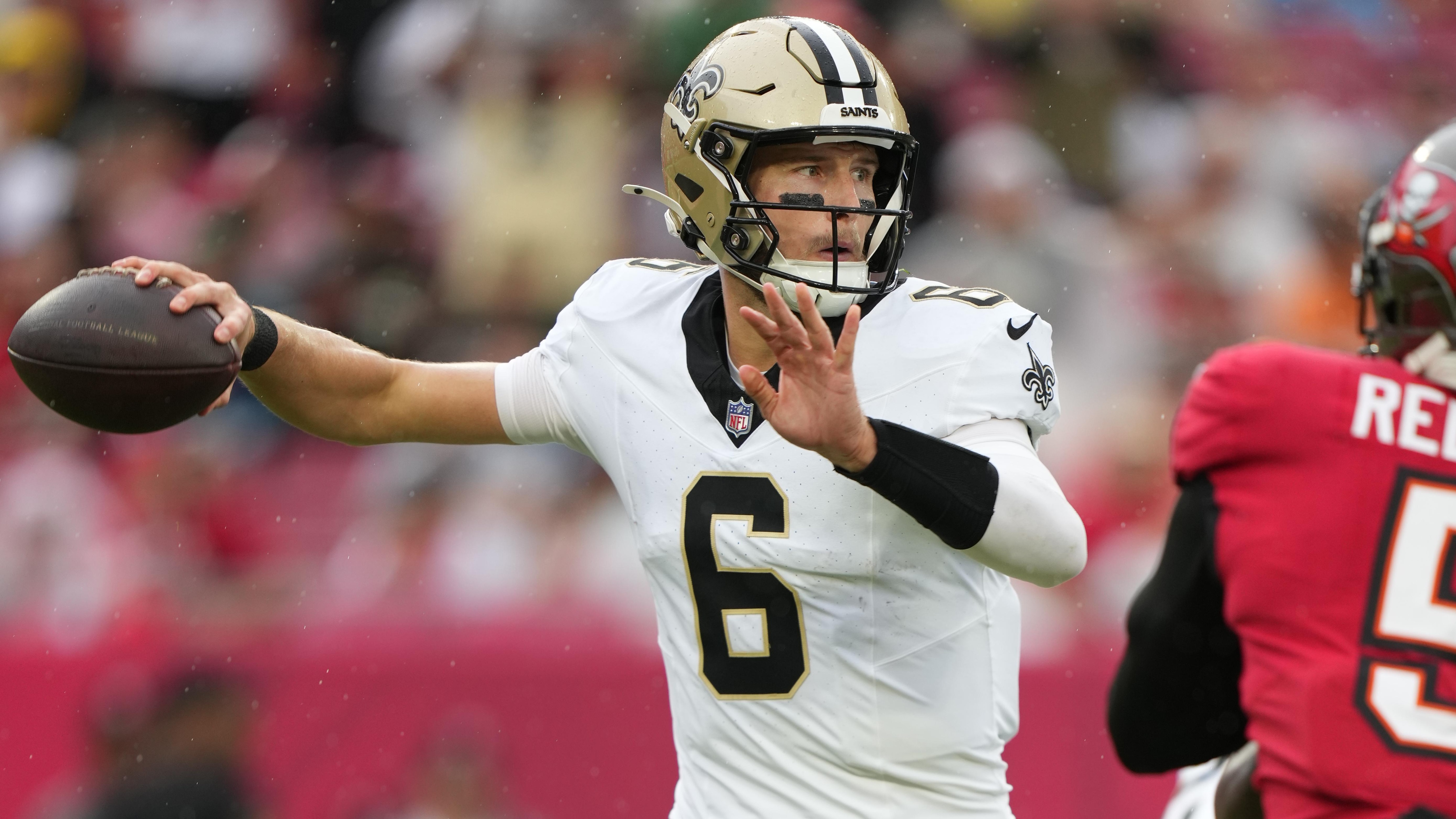 Saints Buccaneers Football