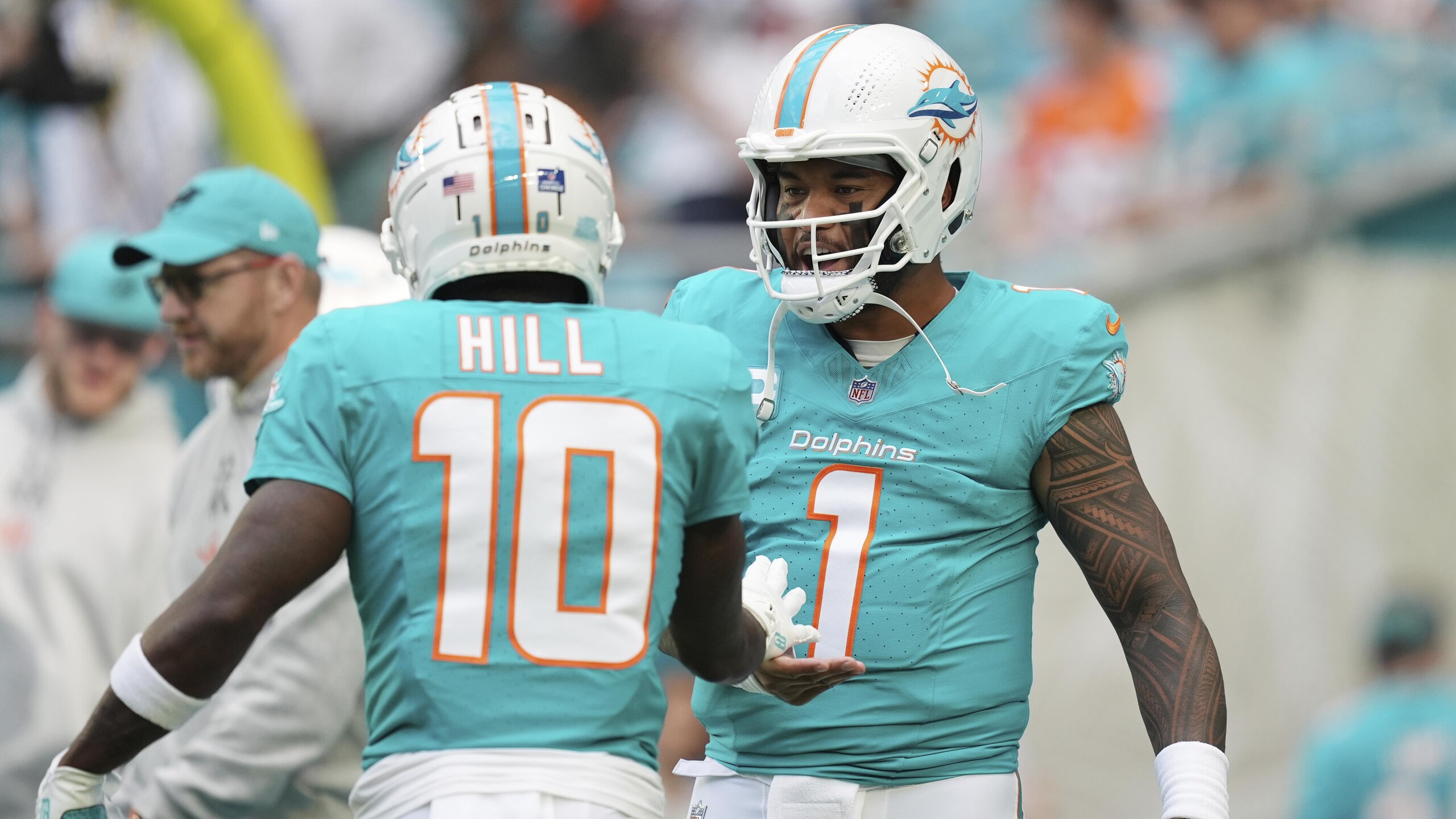 49ers Dolphins Football