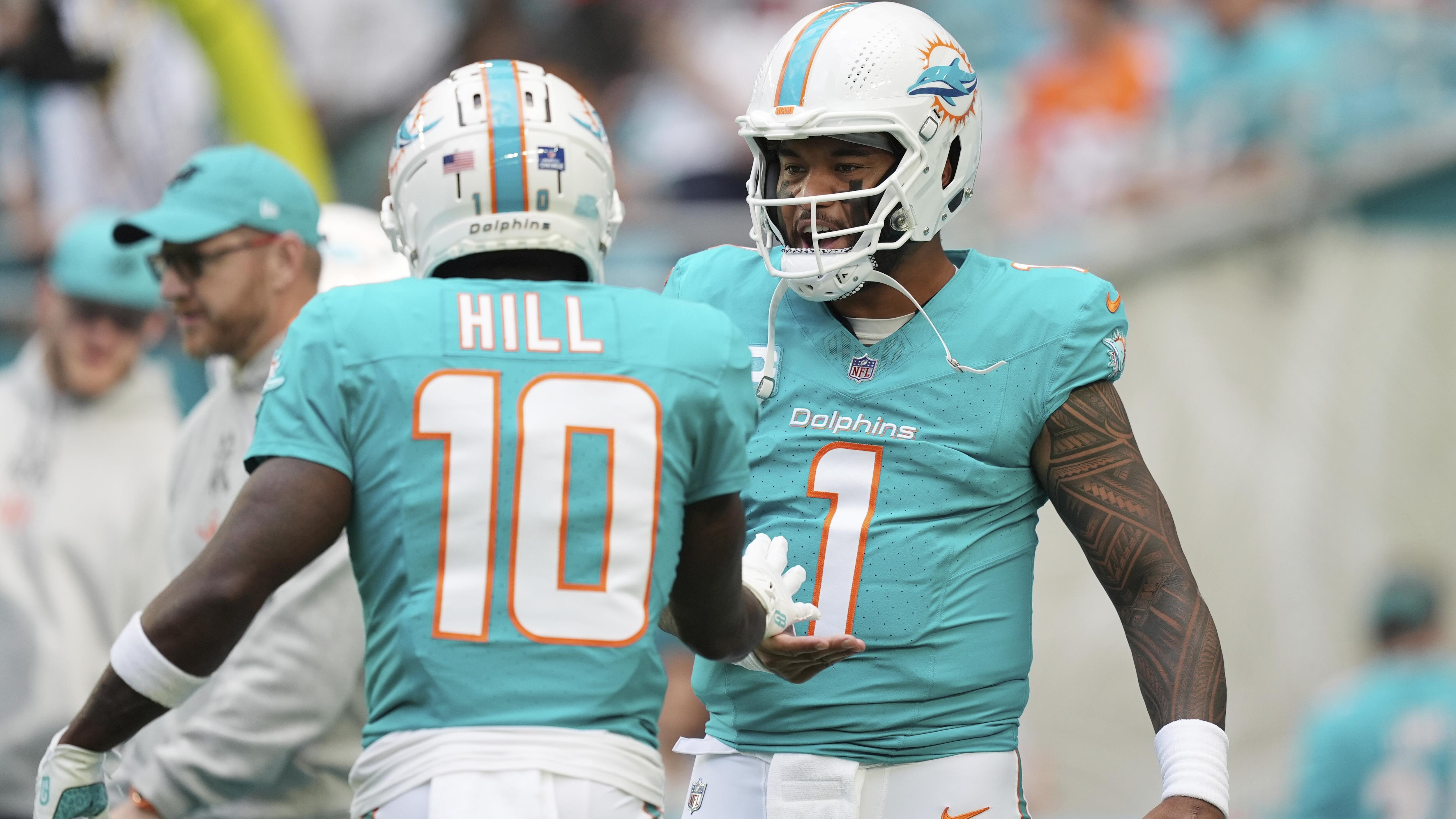 Tua Tagovailoa Matured as Leader with Tyreek Hill Comments, Dolphins’ McDaniel Says