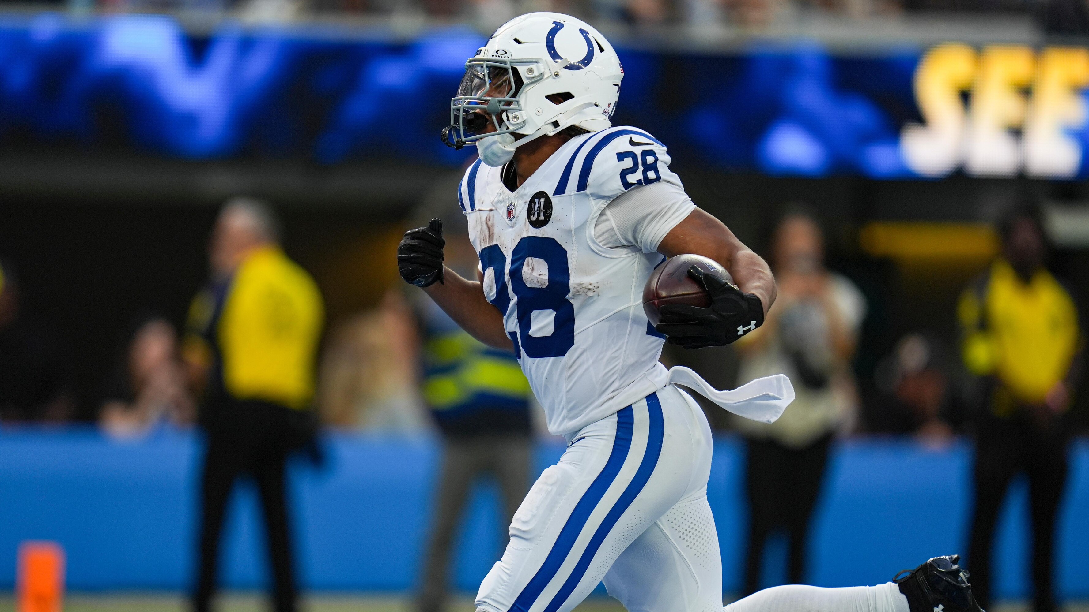 Fantasy Football Risks Rise with Six Teams on Bye