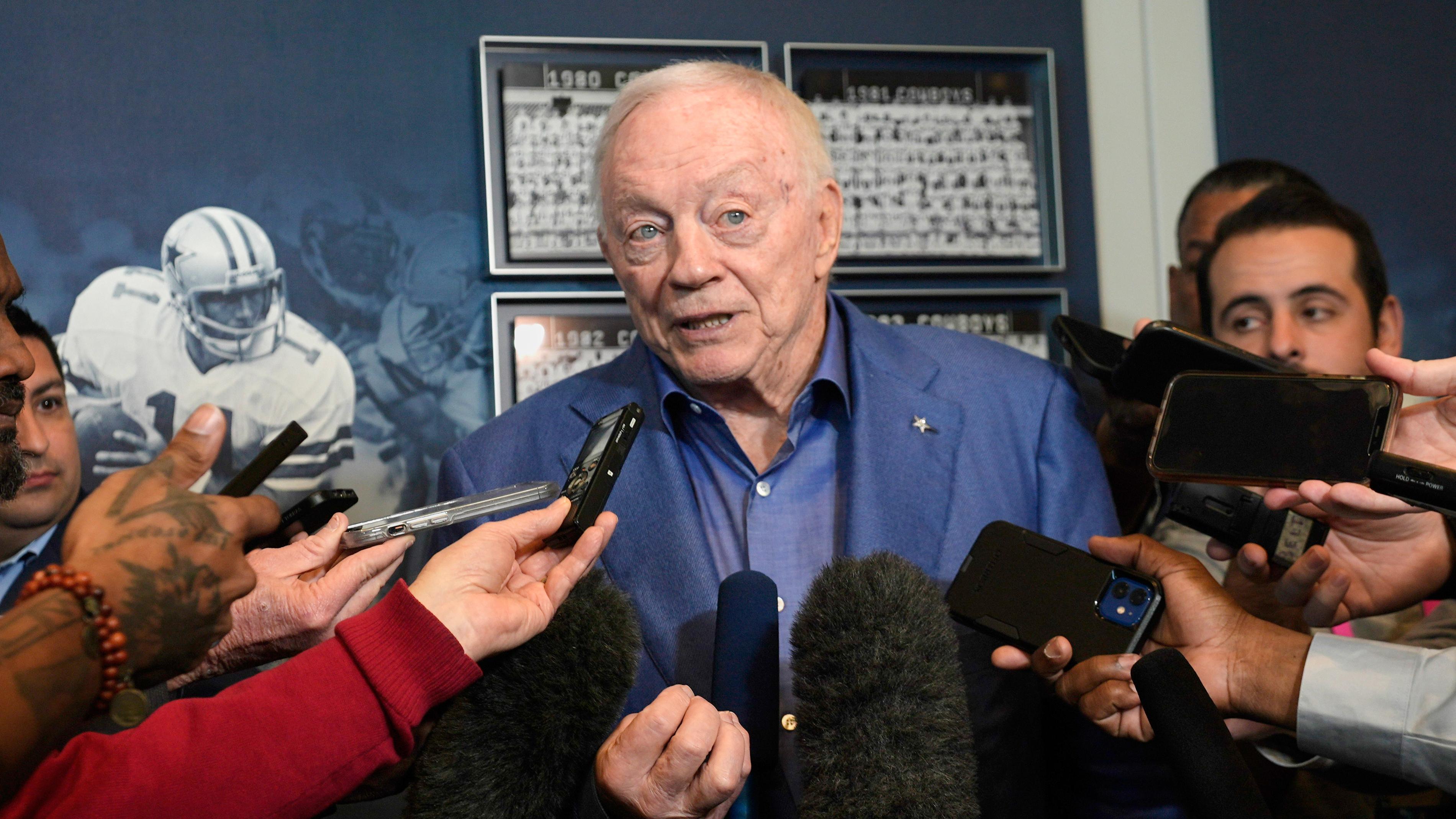 Cowboys Martin Retiring Football