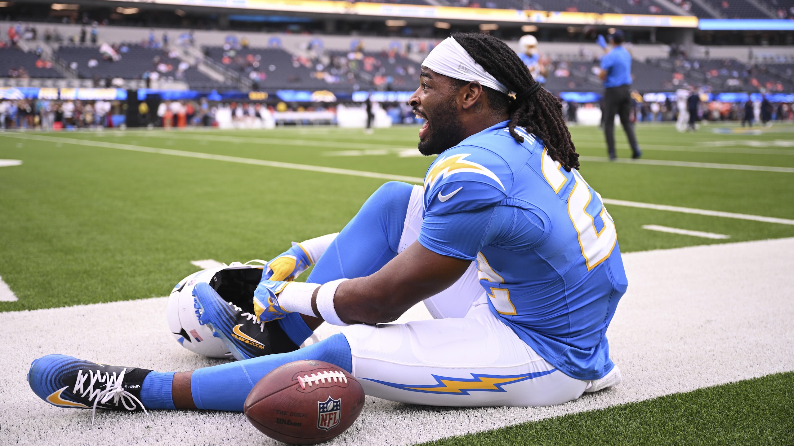 Broncos Chargers Football