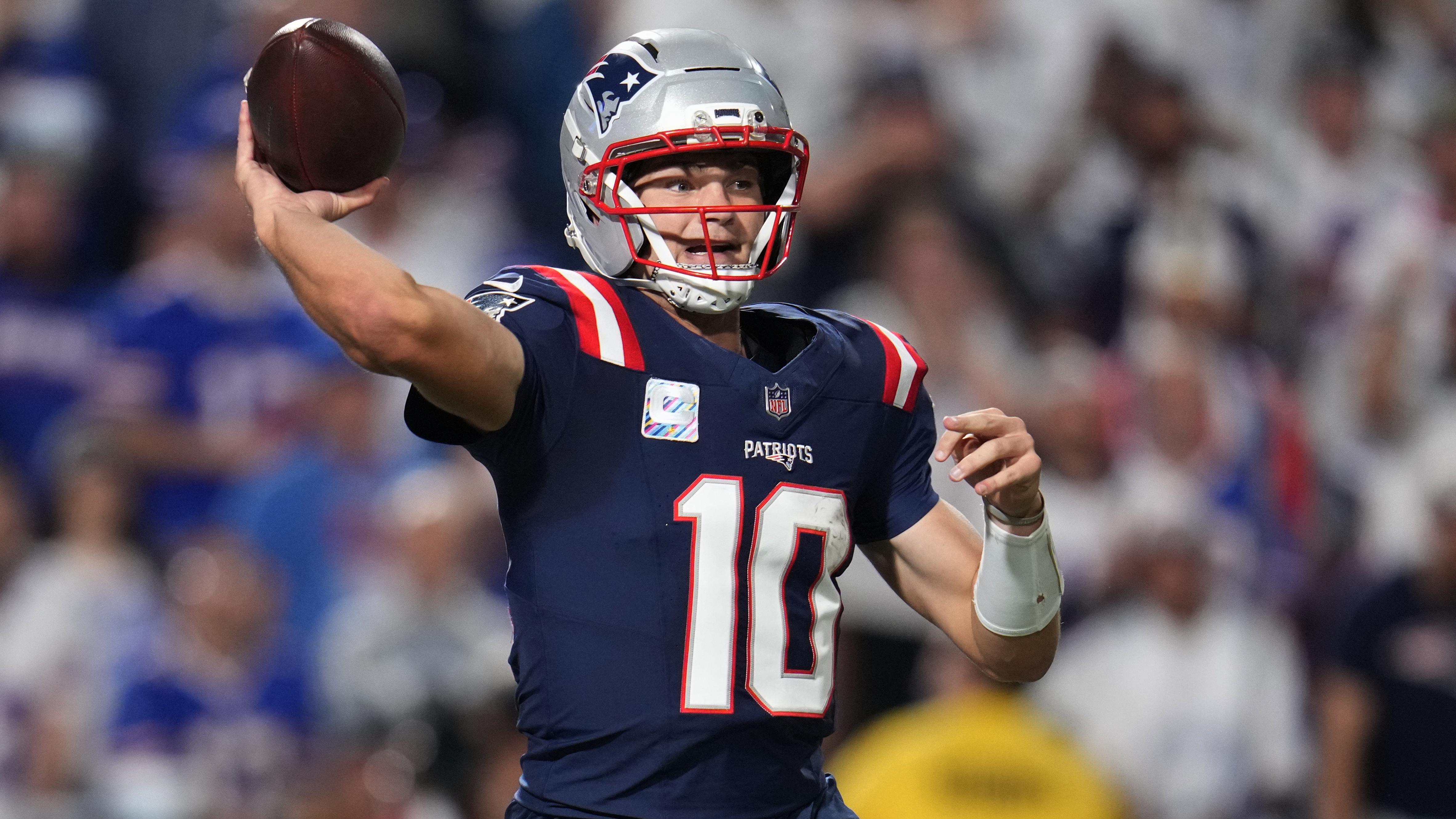 Patriots Bills Football