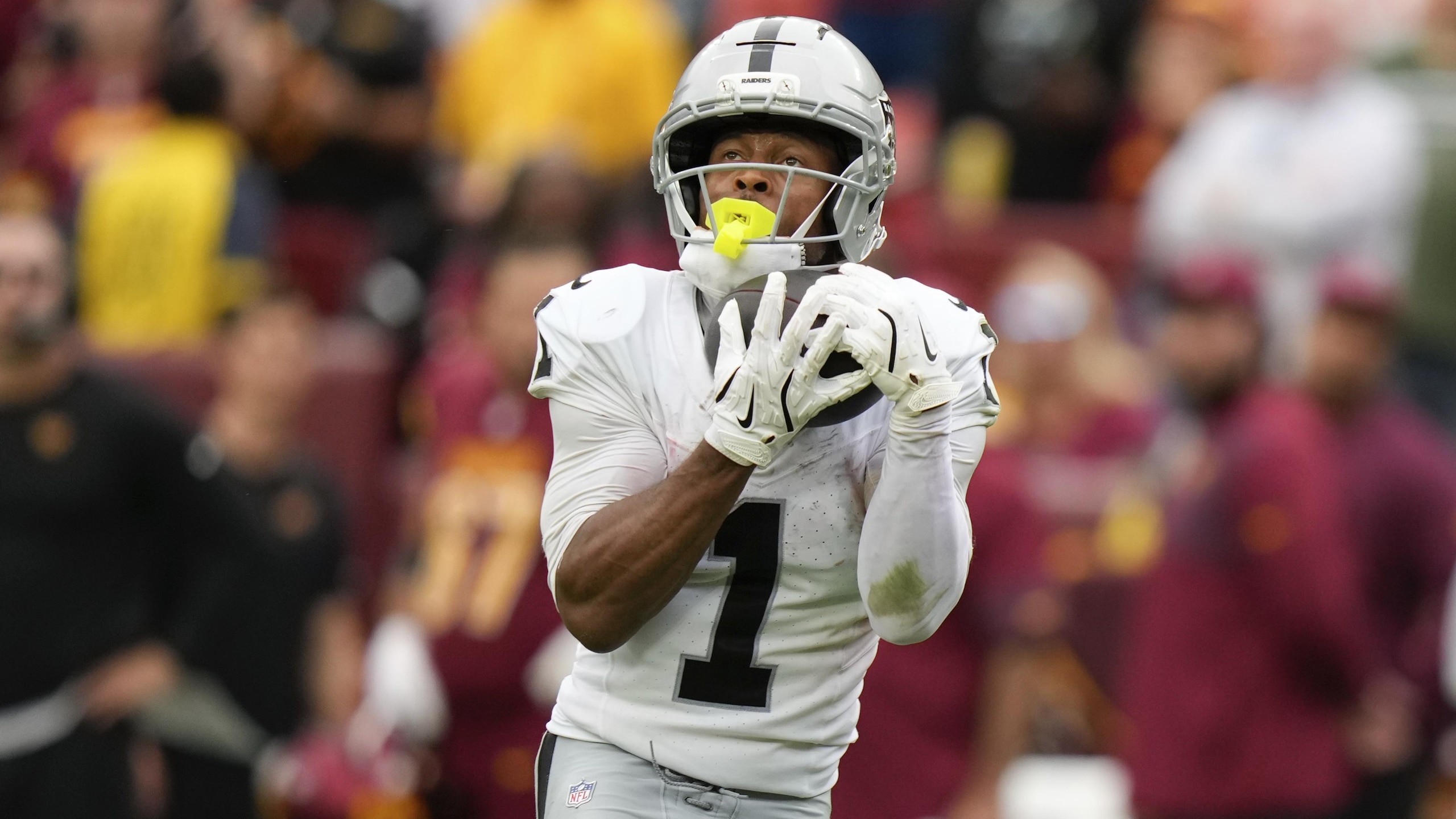 Raiders Commanders Football