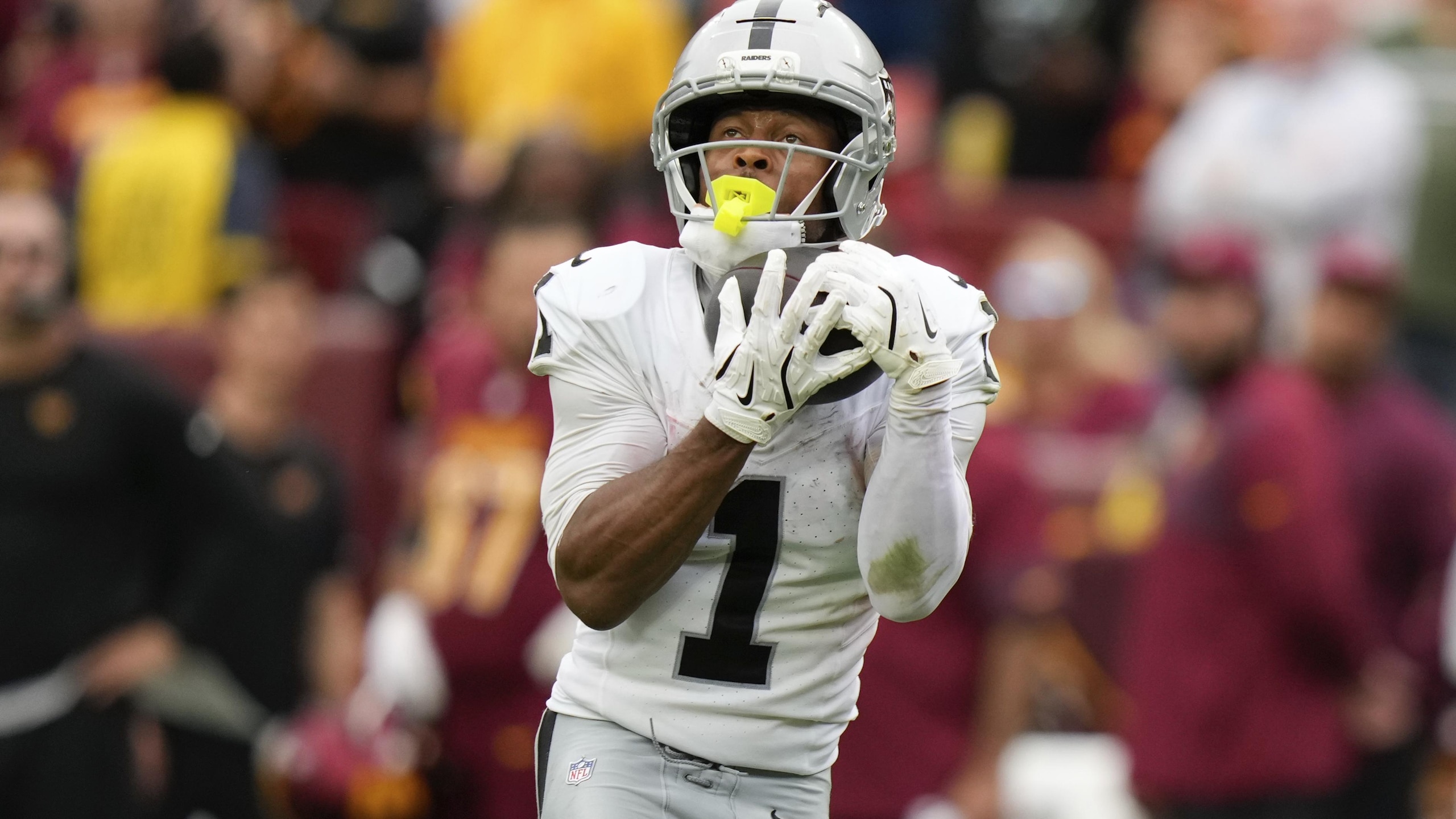 Raiders Commanders Football