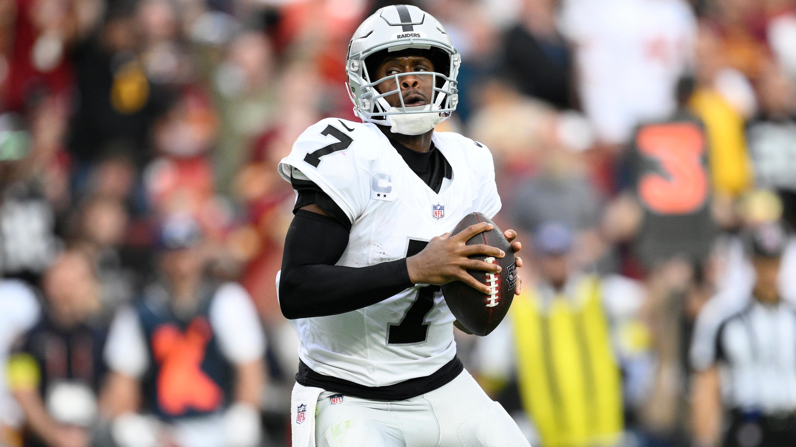 Raiders Commanders Football