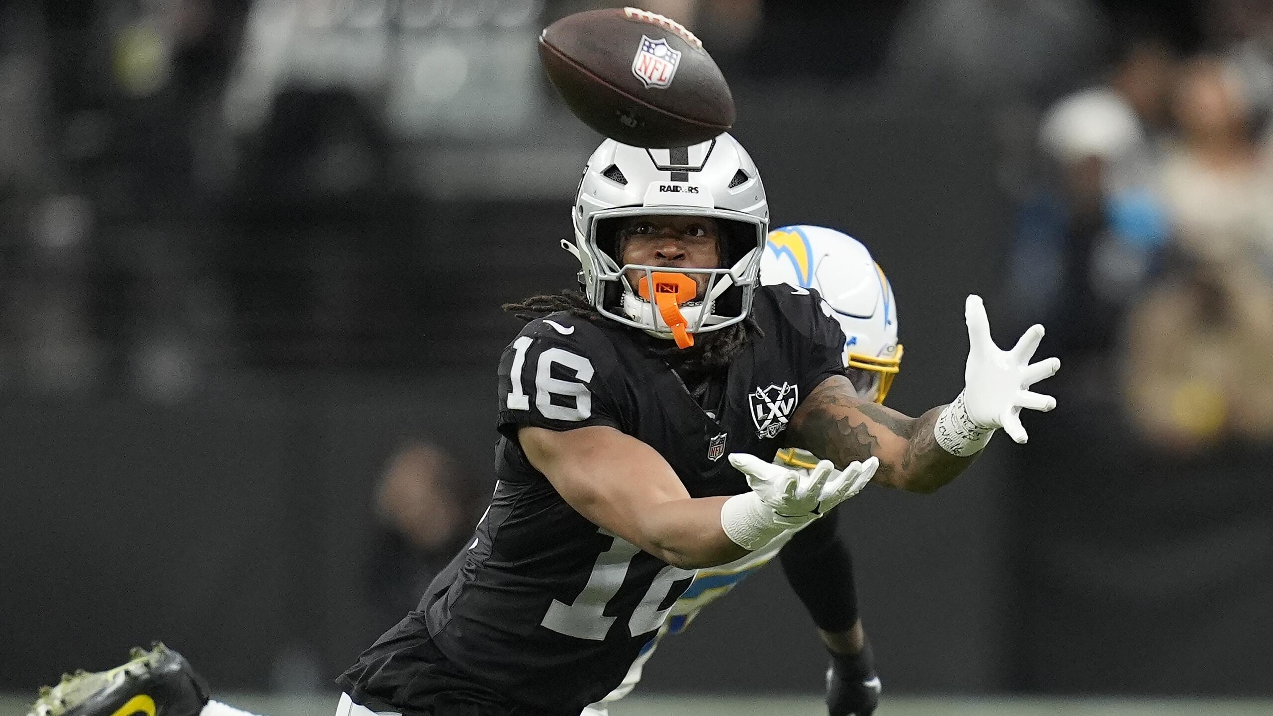 Chargers Raiders Football