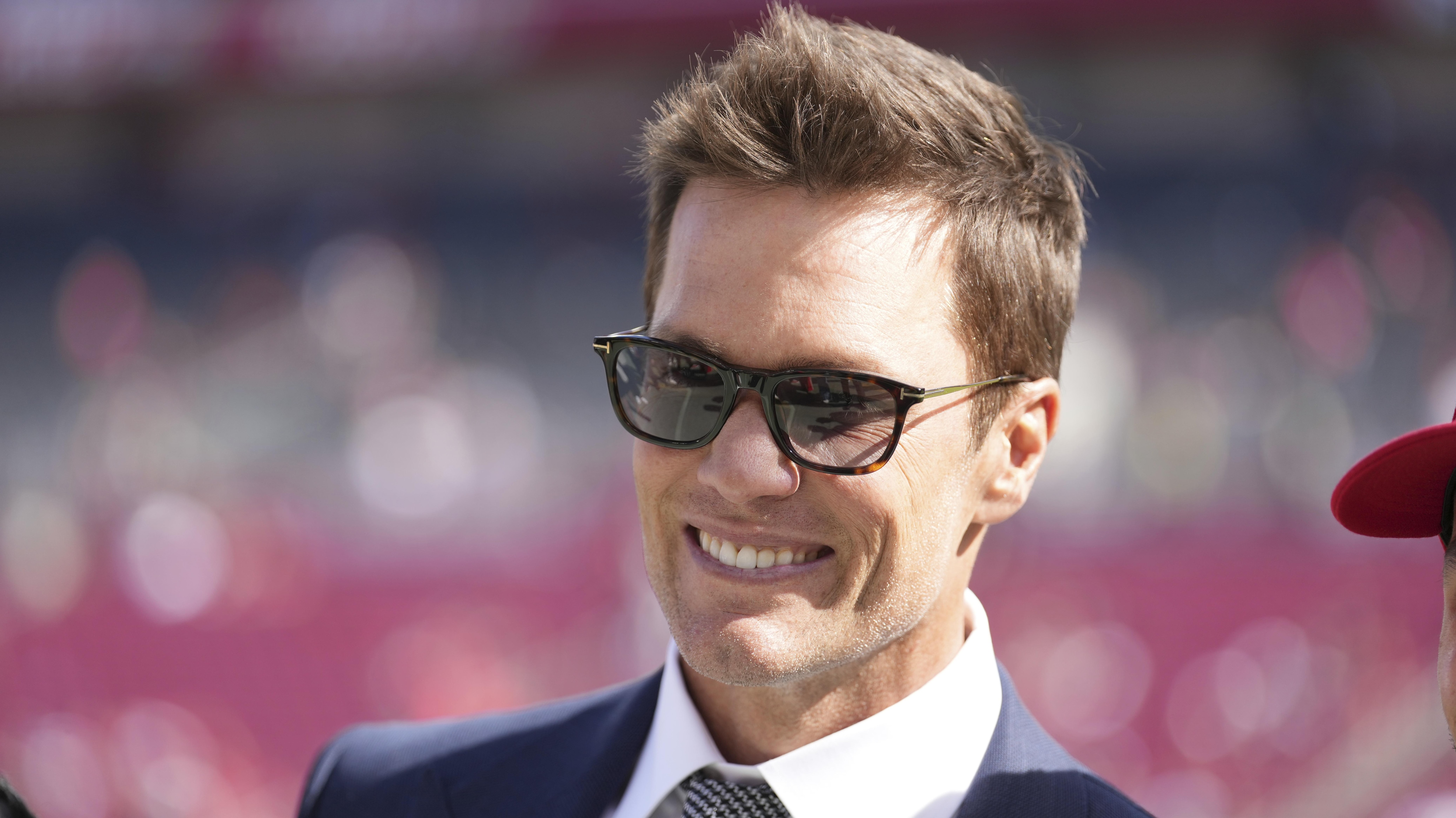 Tom Brady Birthday Celebrated by Patriots, NFL, Sports World with Epic Photos, Videos