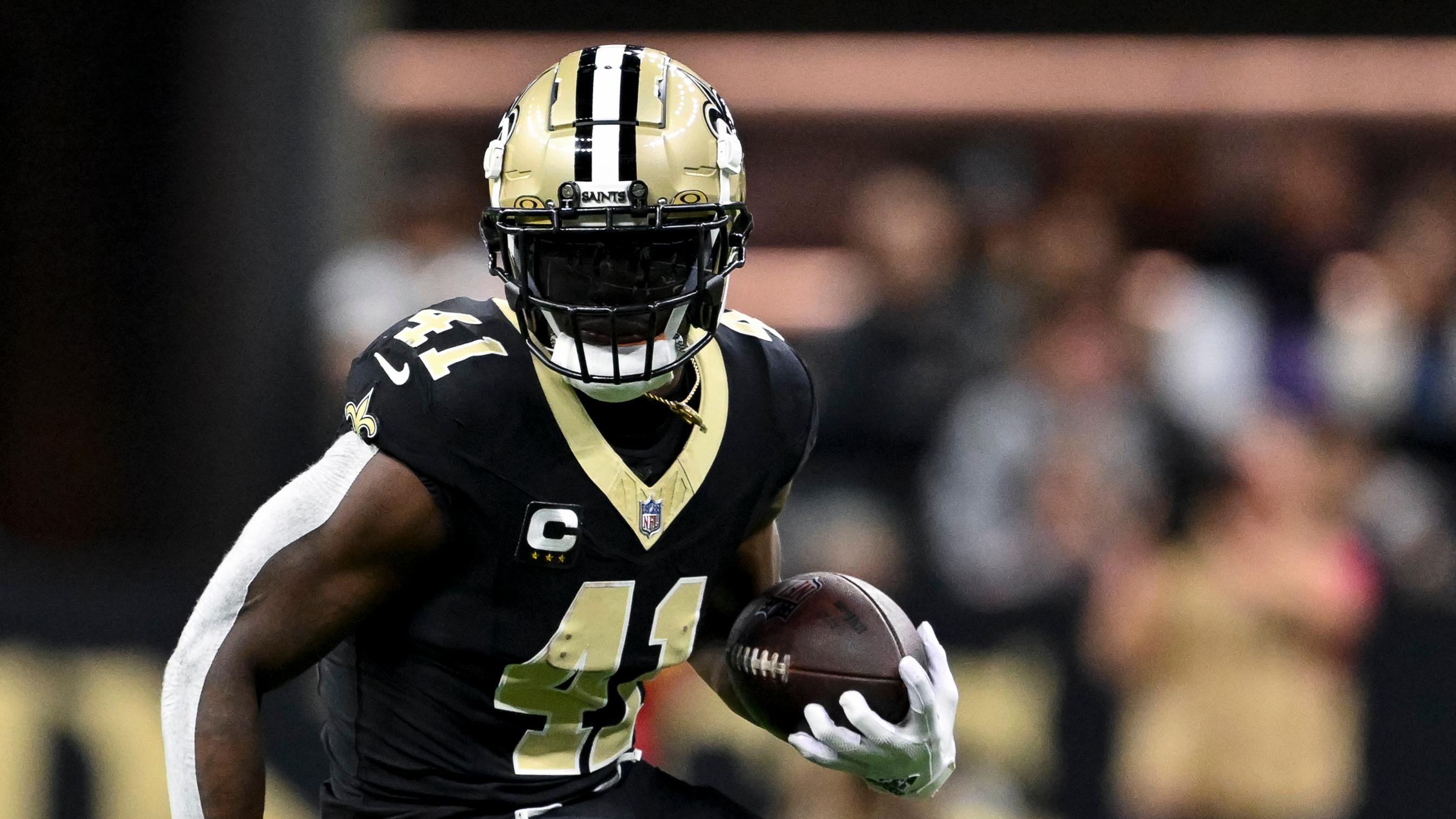 Patriots Saints Football
