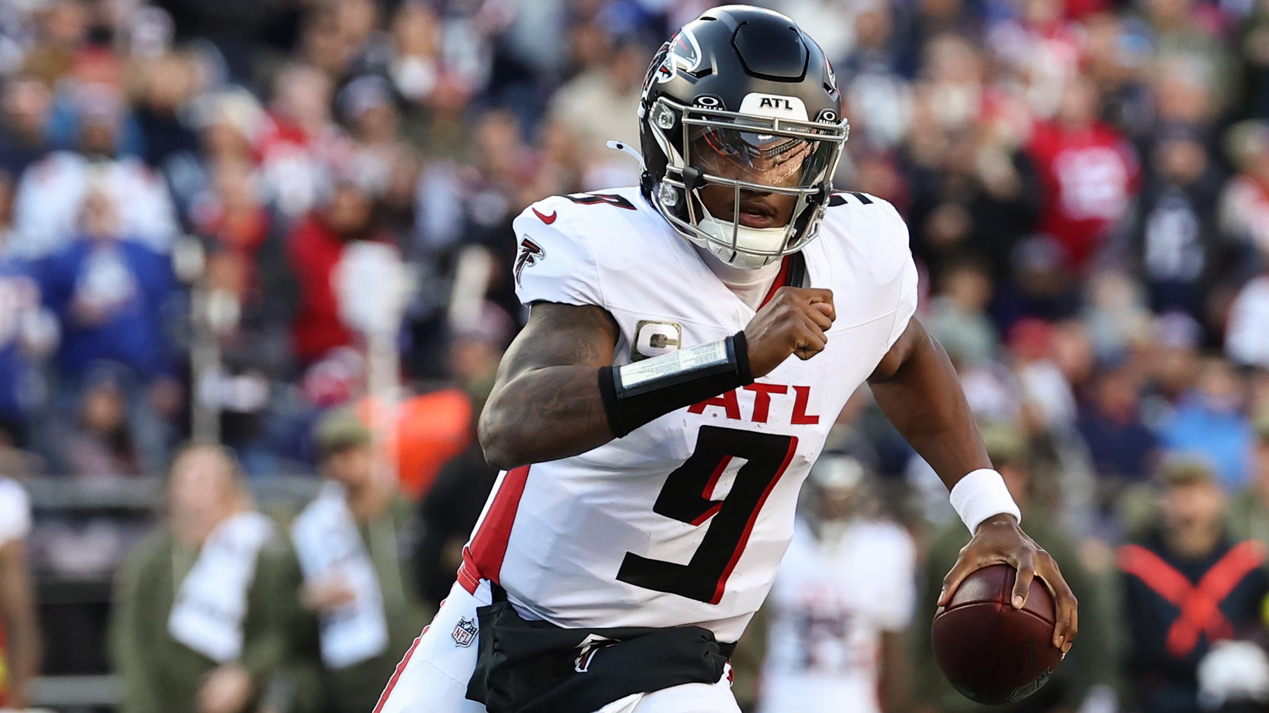 Falcons Patriots Football