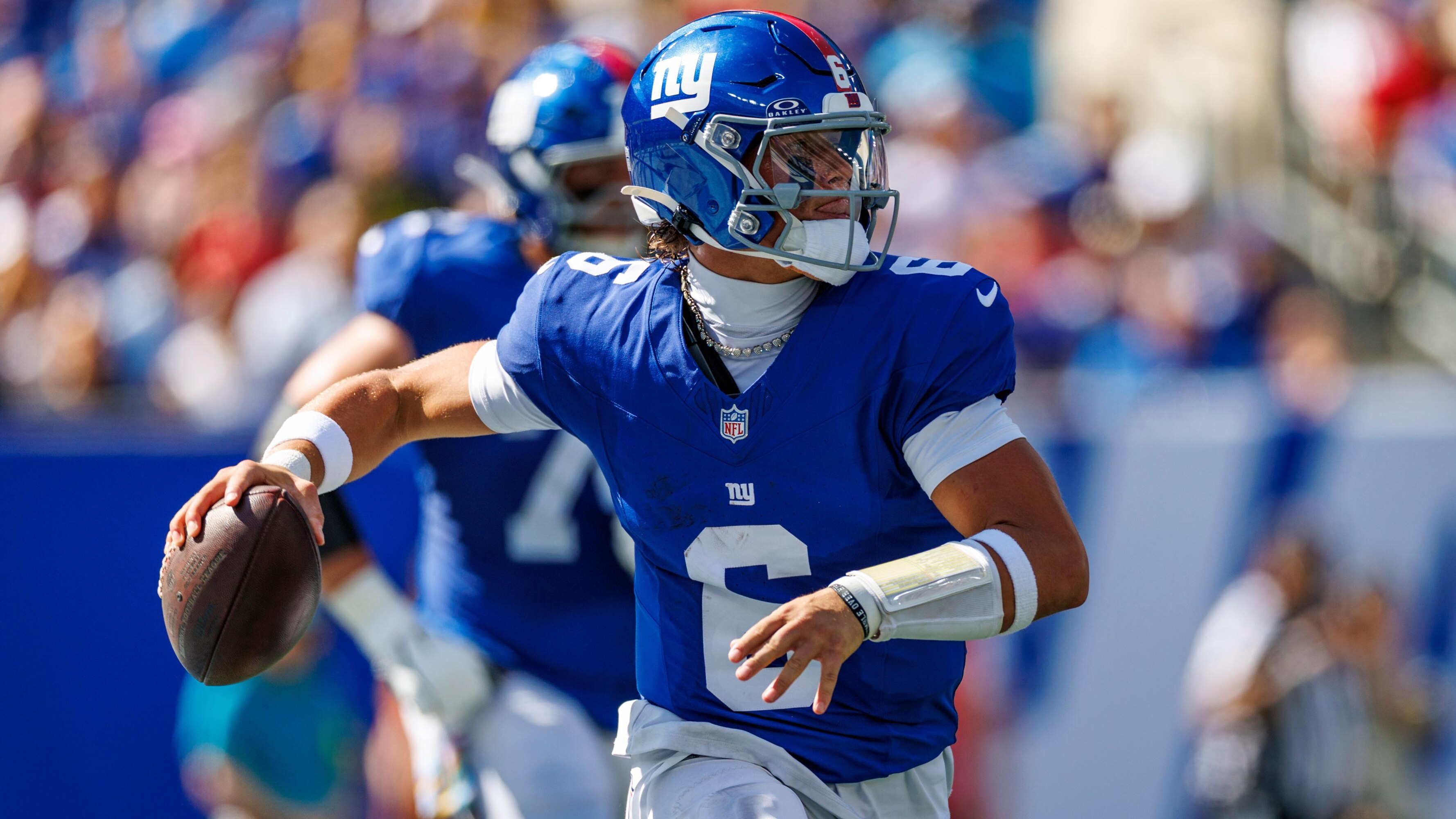 Giants' Dart Thrives After Saints Snub, Aiming for Victory