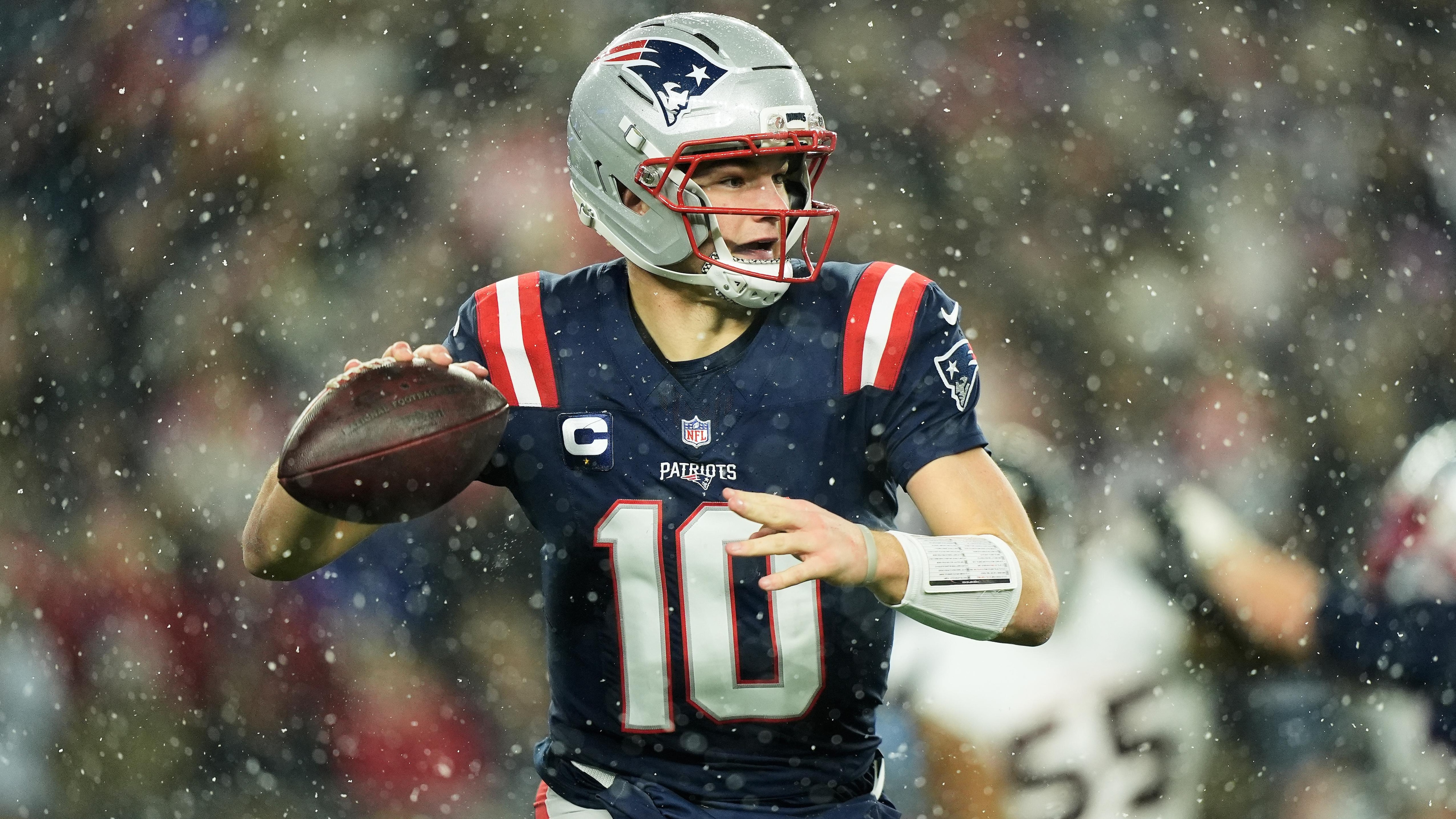 Mac Jones Gives Bitcoin to Patriots Offensive Line as Christmas Present