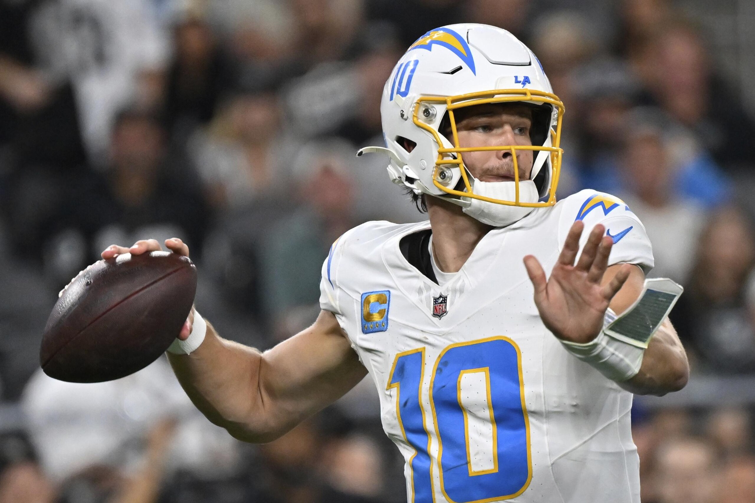 Chargers Raiders Football