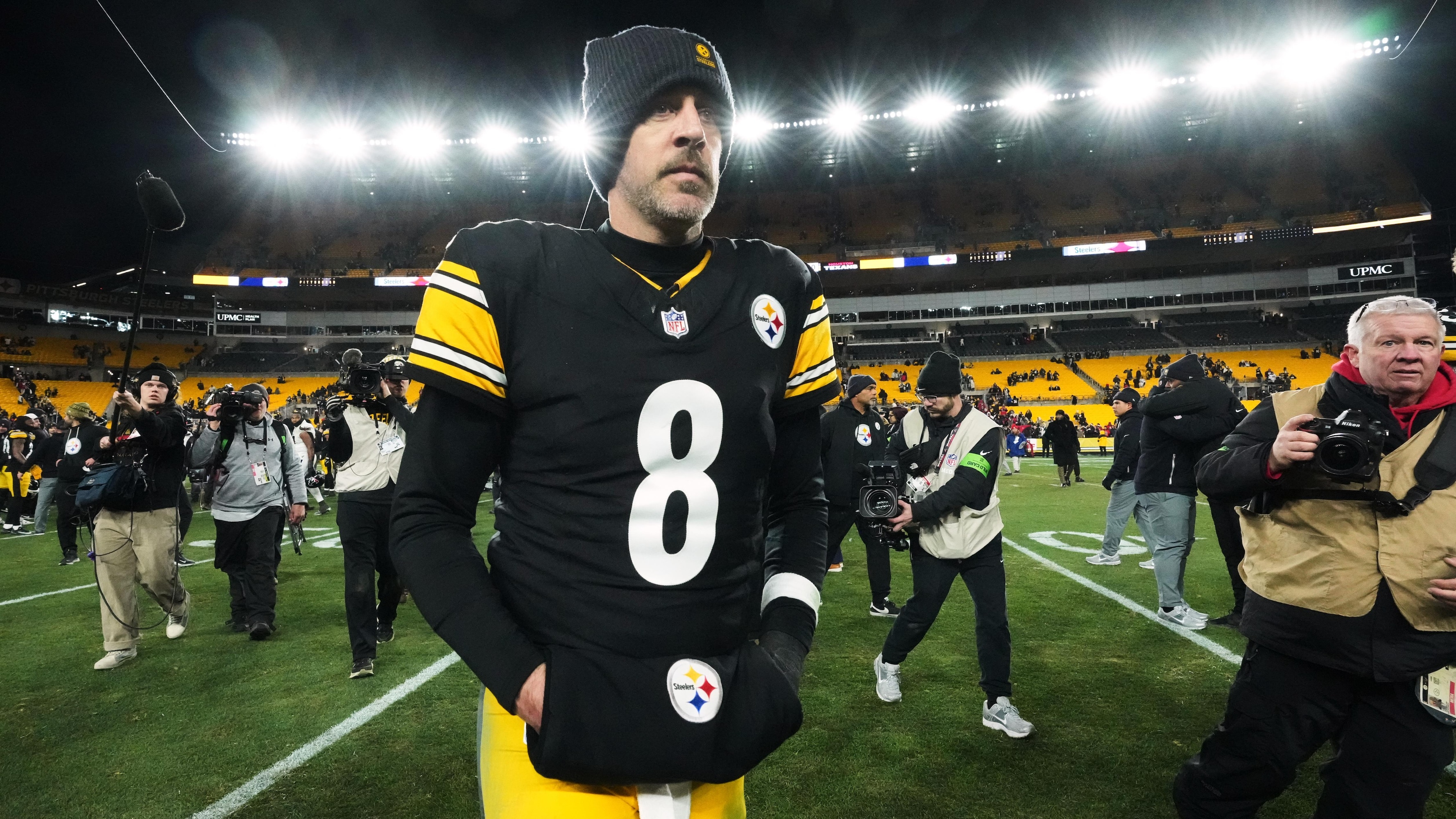 Steelers' Aaron Rodgers Discusses Mindset on NFL Retirement in Video After  Texans Loss