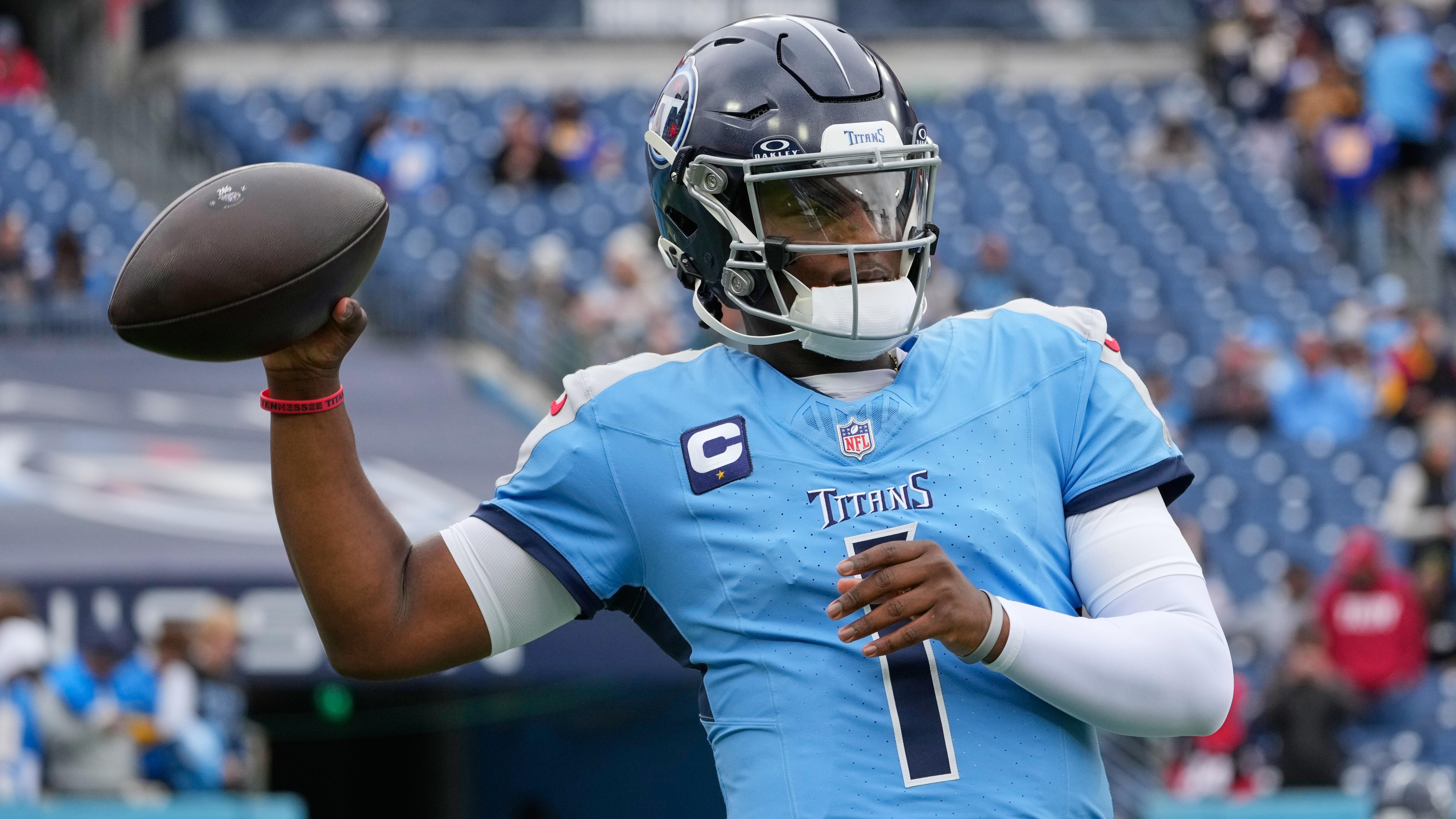 Chargers Titans Football