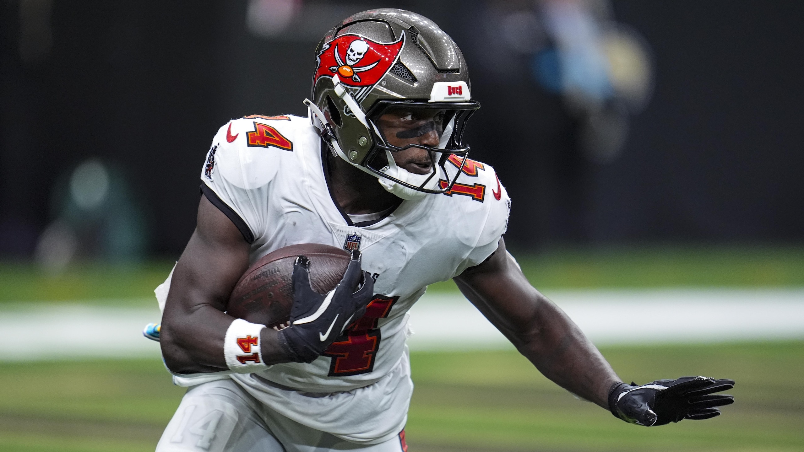 Buccaneers Saints Football