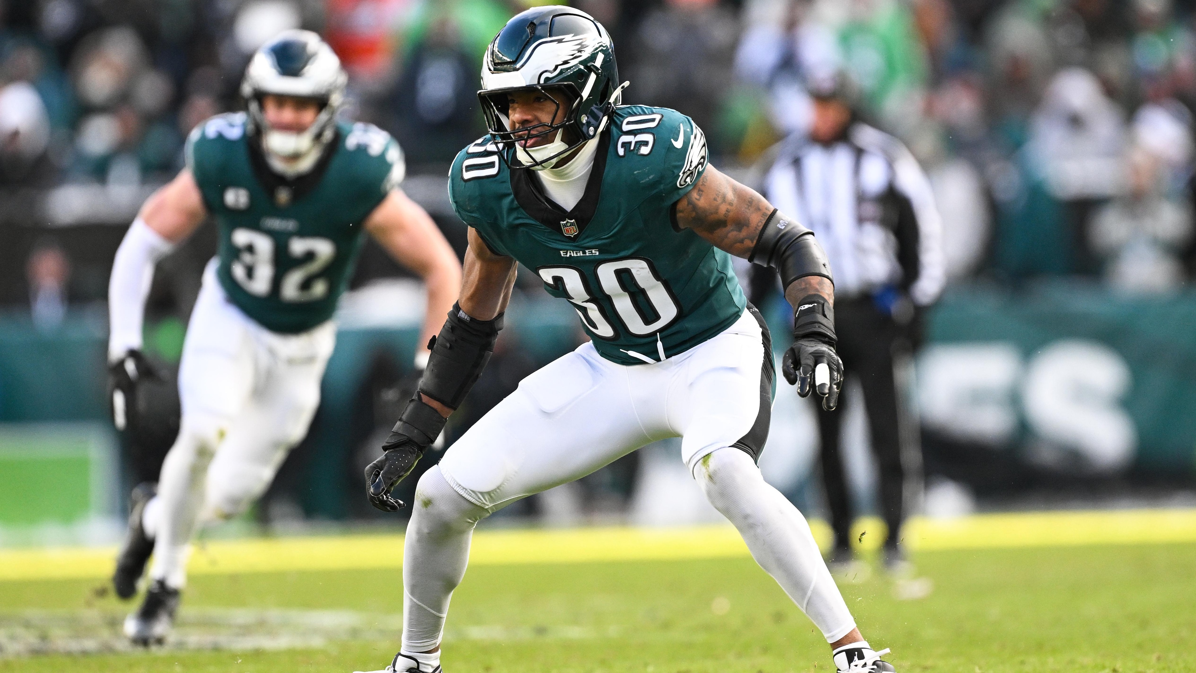 Raiders Eagles Football