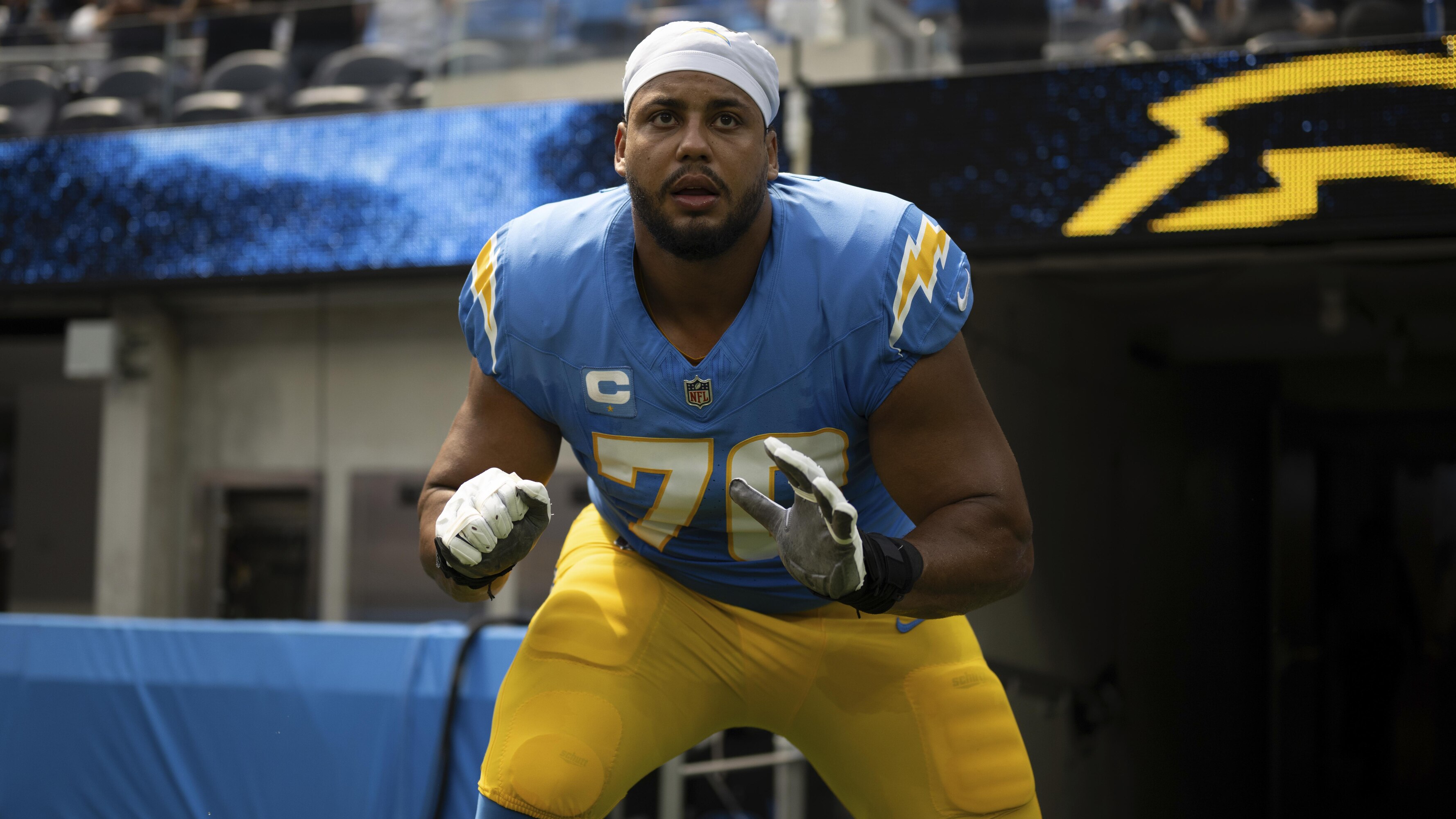 Rashawn Slater Carted Off with Apparent Leg Injury at Chargers Practice