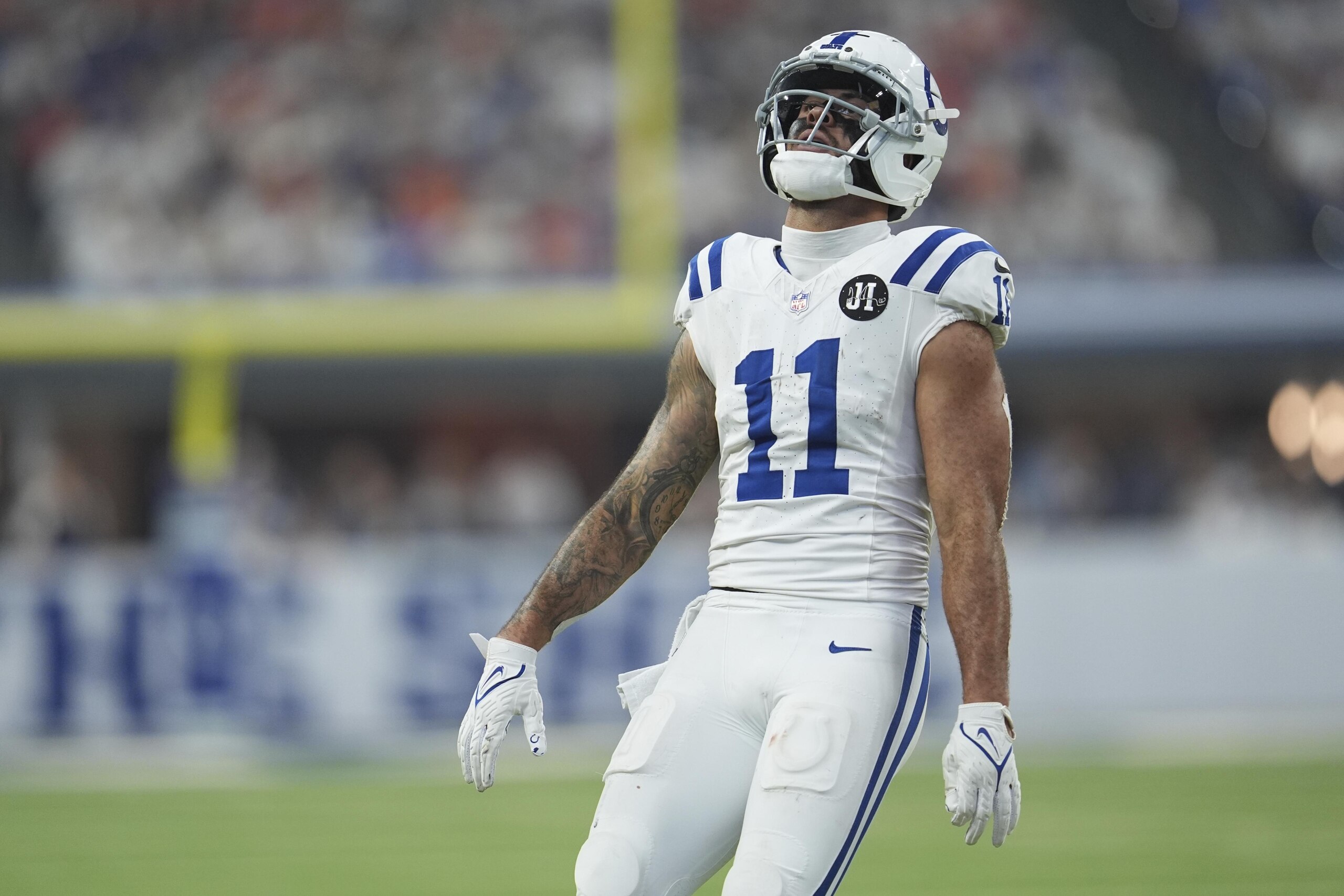 Broncos Colts Football