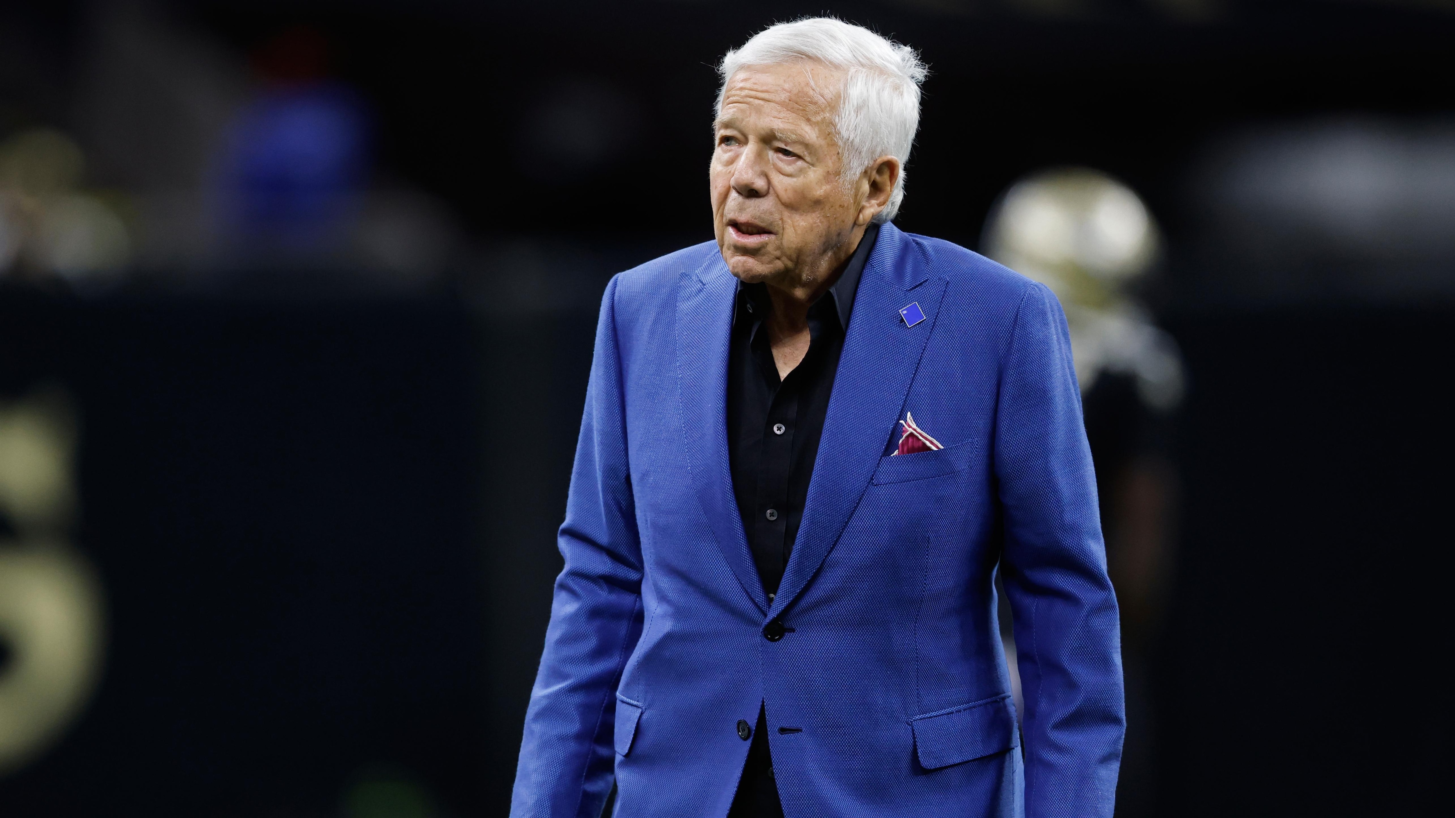 Patriots' Robert Kraft Reportedly Snubbed from Pro Football Hall of Fame  with Bill Belichick