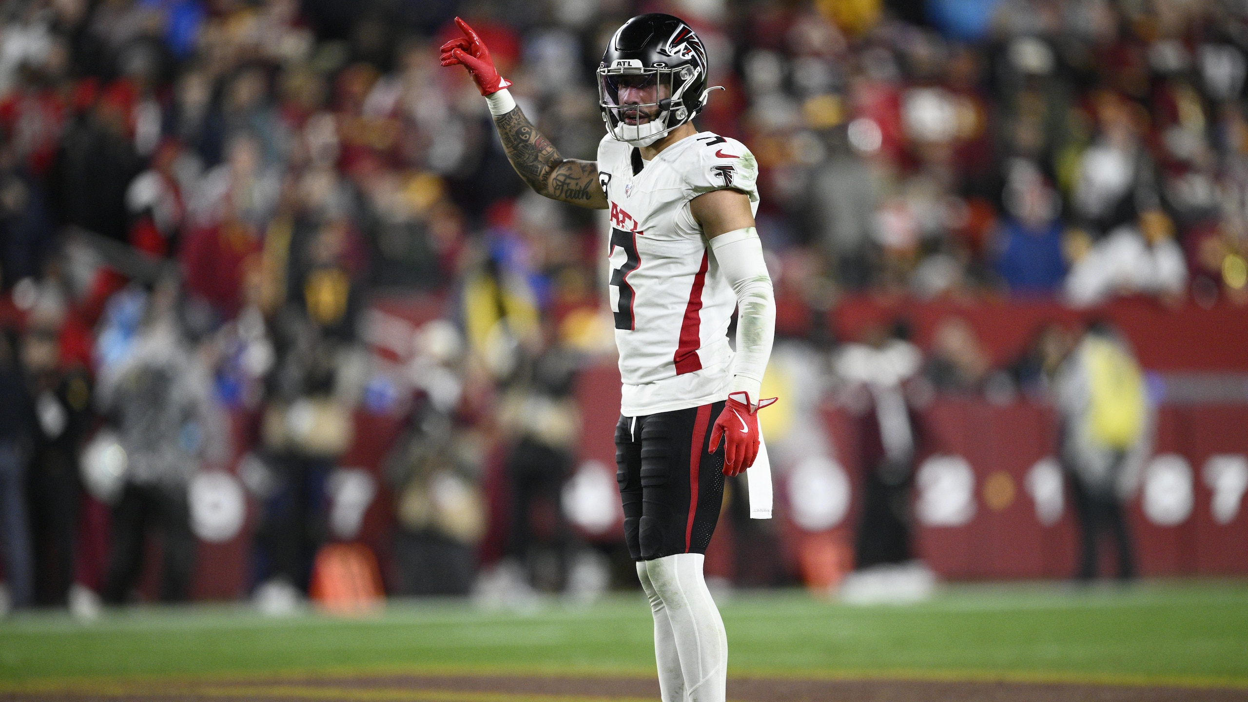 Falcons Commanders Football