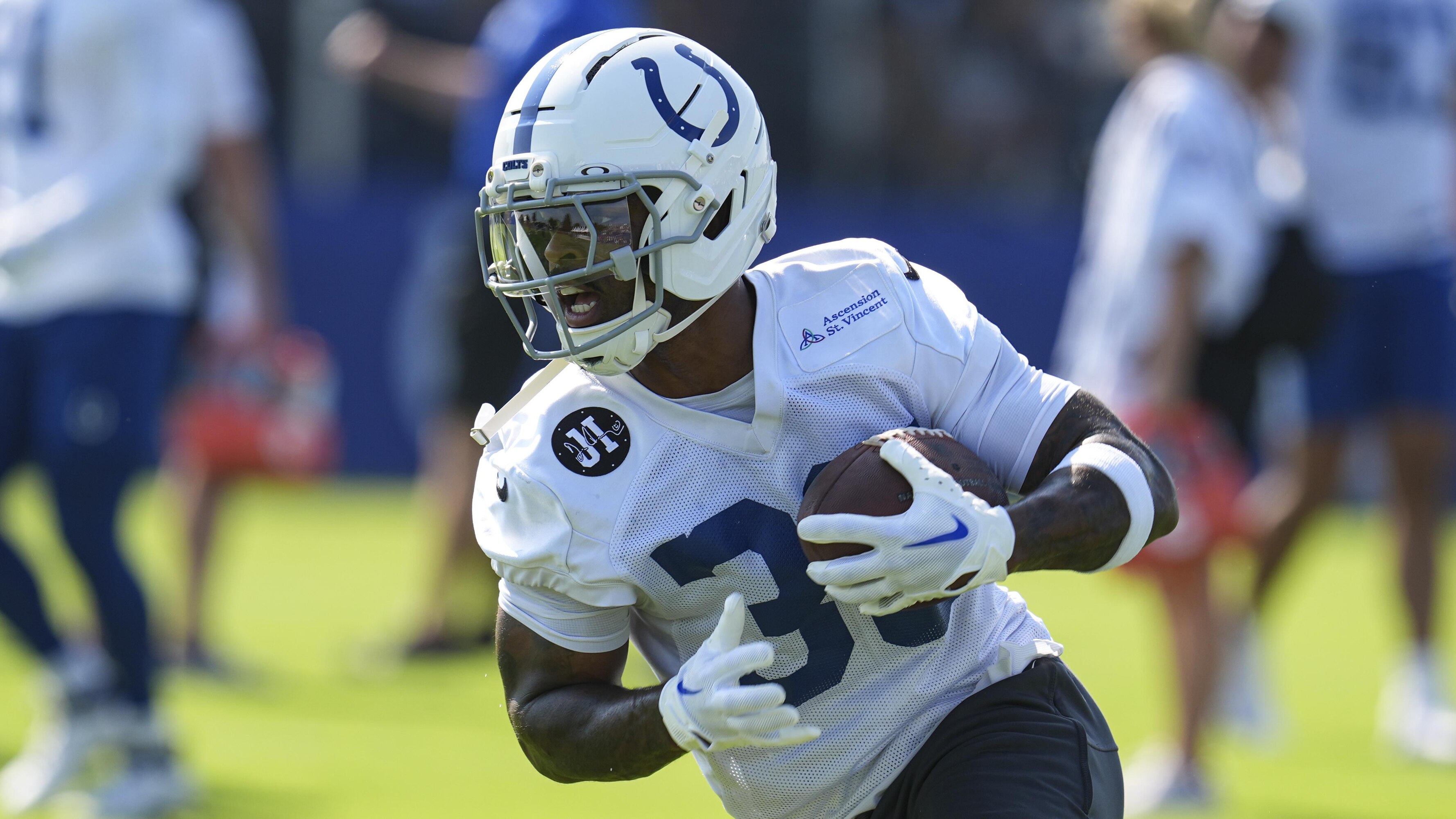 Colts RB Salvon Ahmed Hospitalized with Leg Injury After Hip-Drop Tackle in Practice