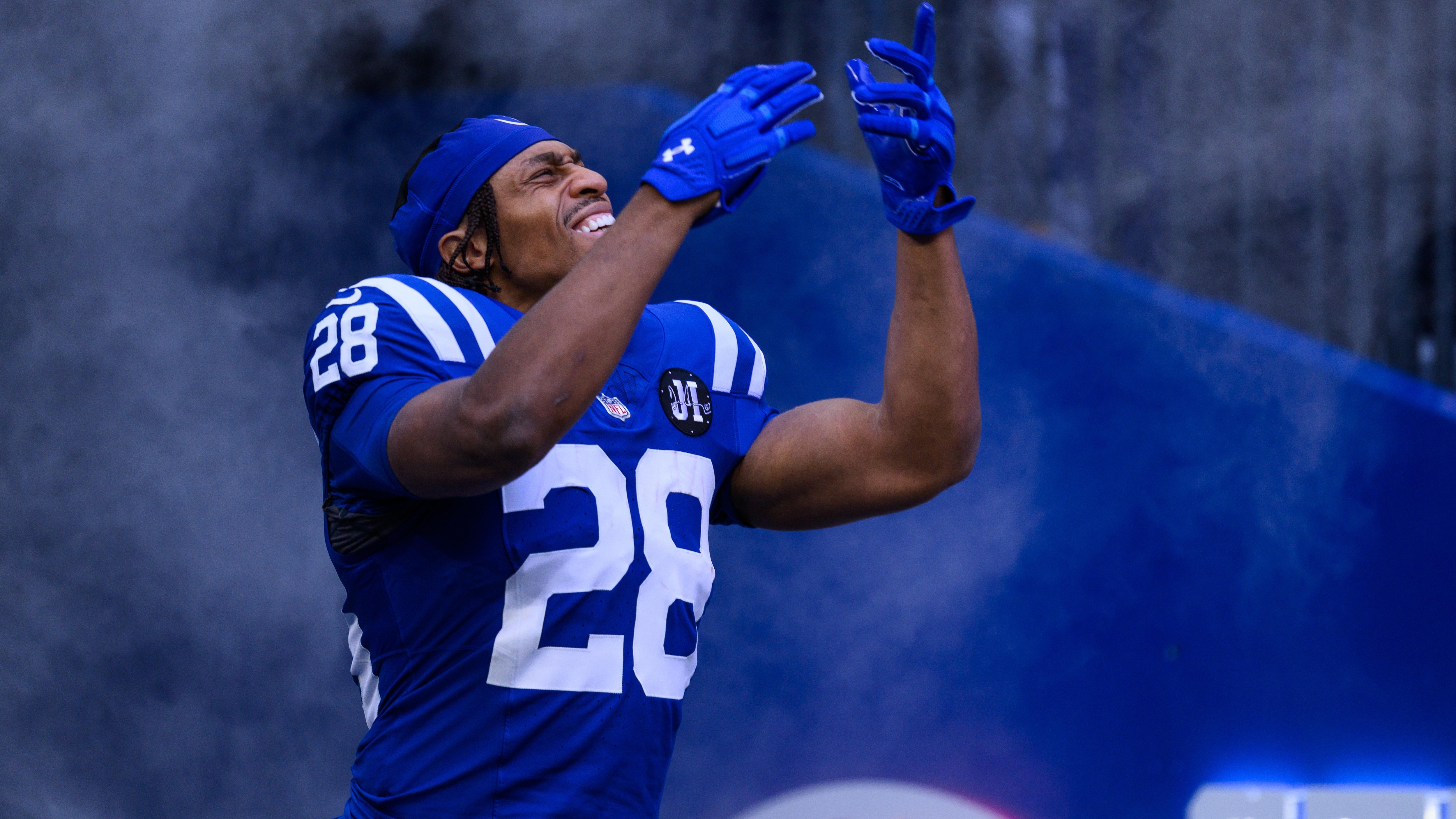 Cardinals Colts Football