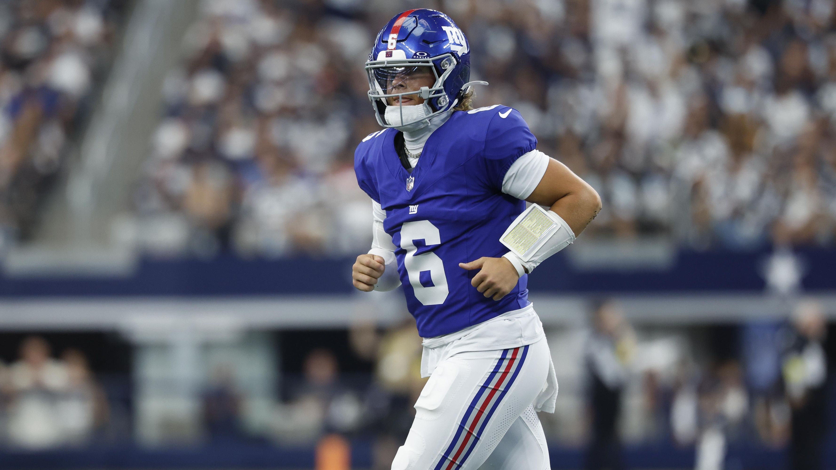 Giants Fans Chant for Jaxson Dart on Video After Russell Wilson Throws 2nd INT