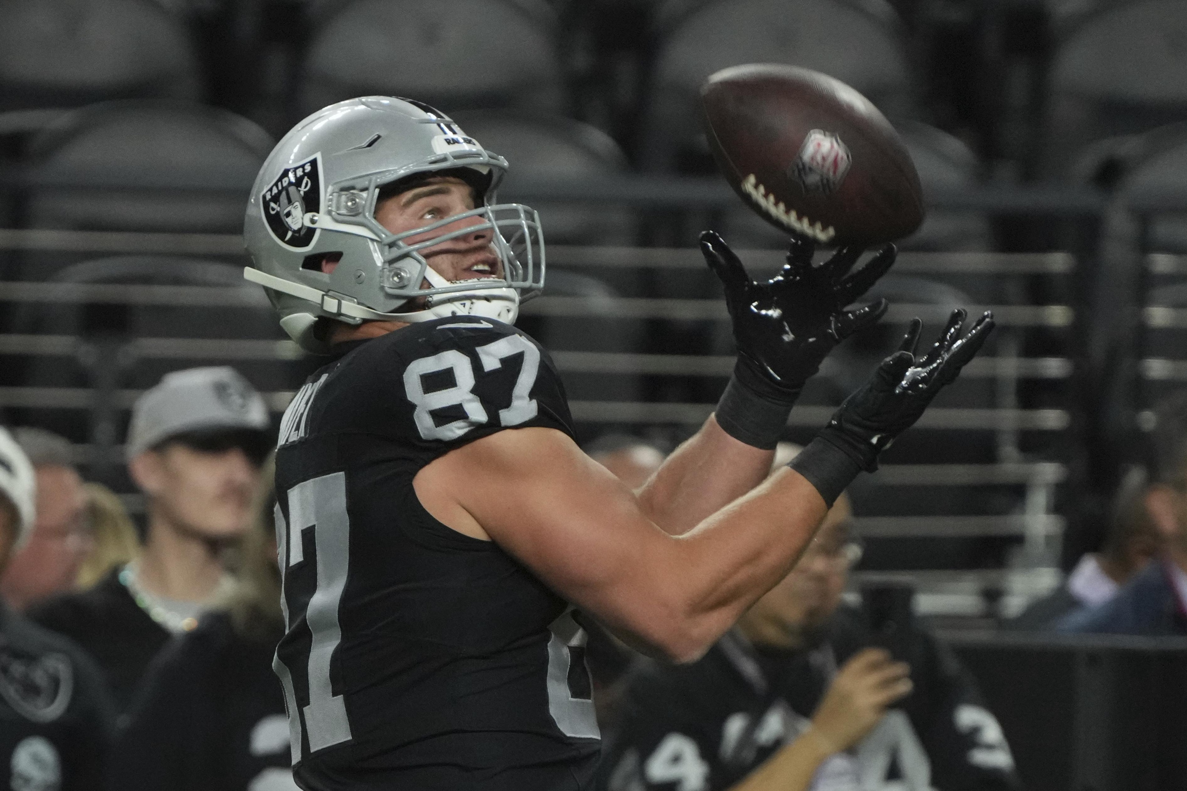 Falcons Raiders Football