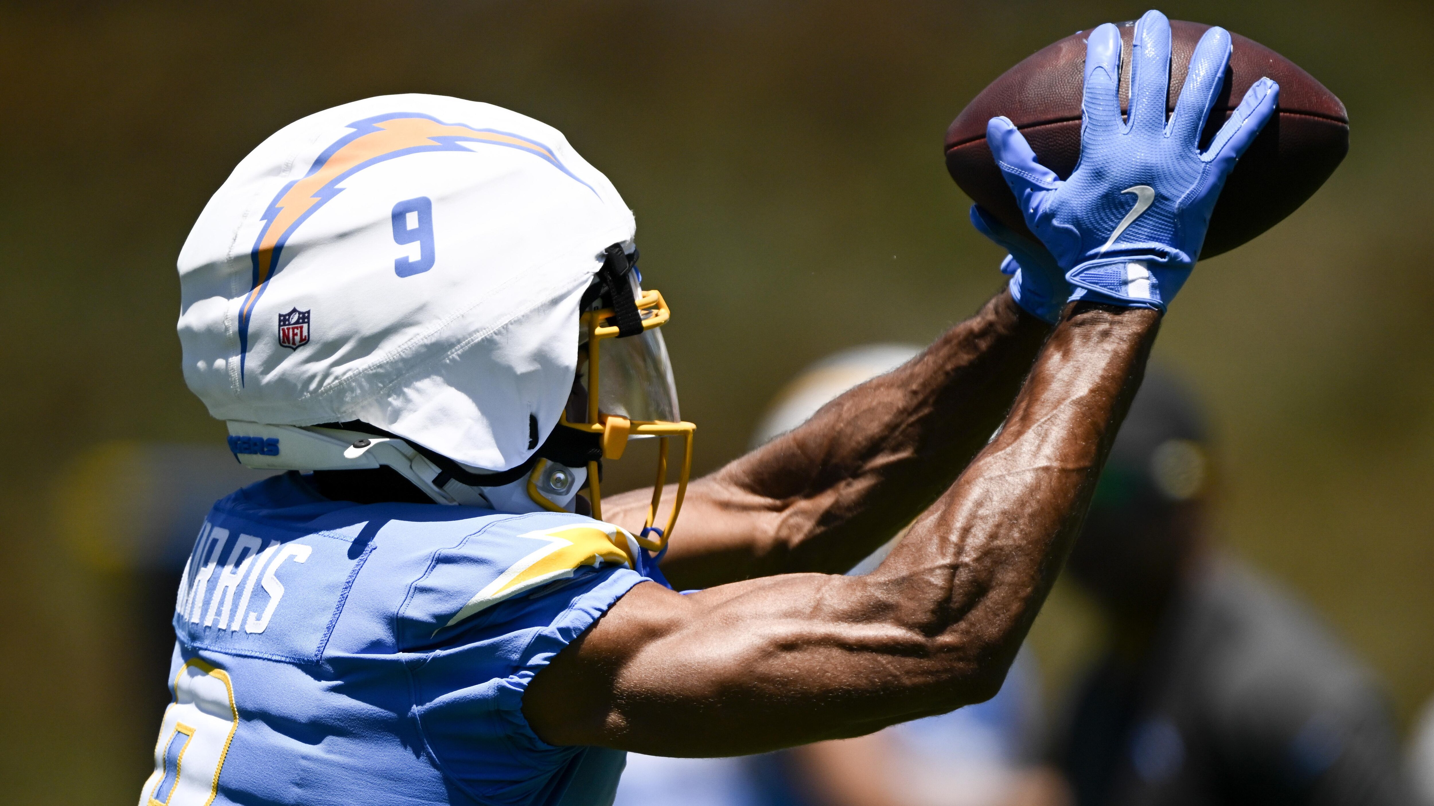 Chargers Camp Football