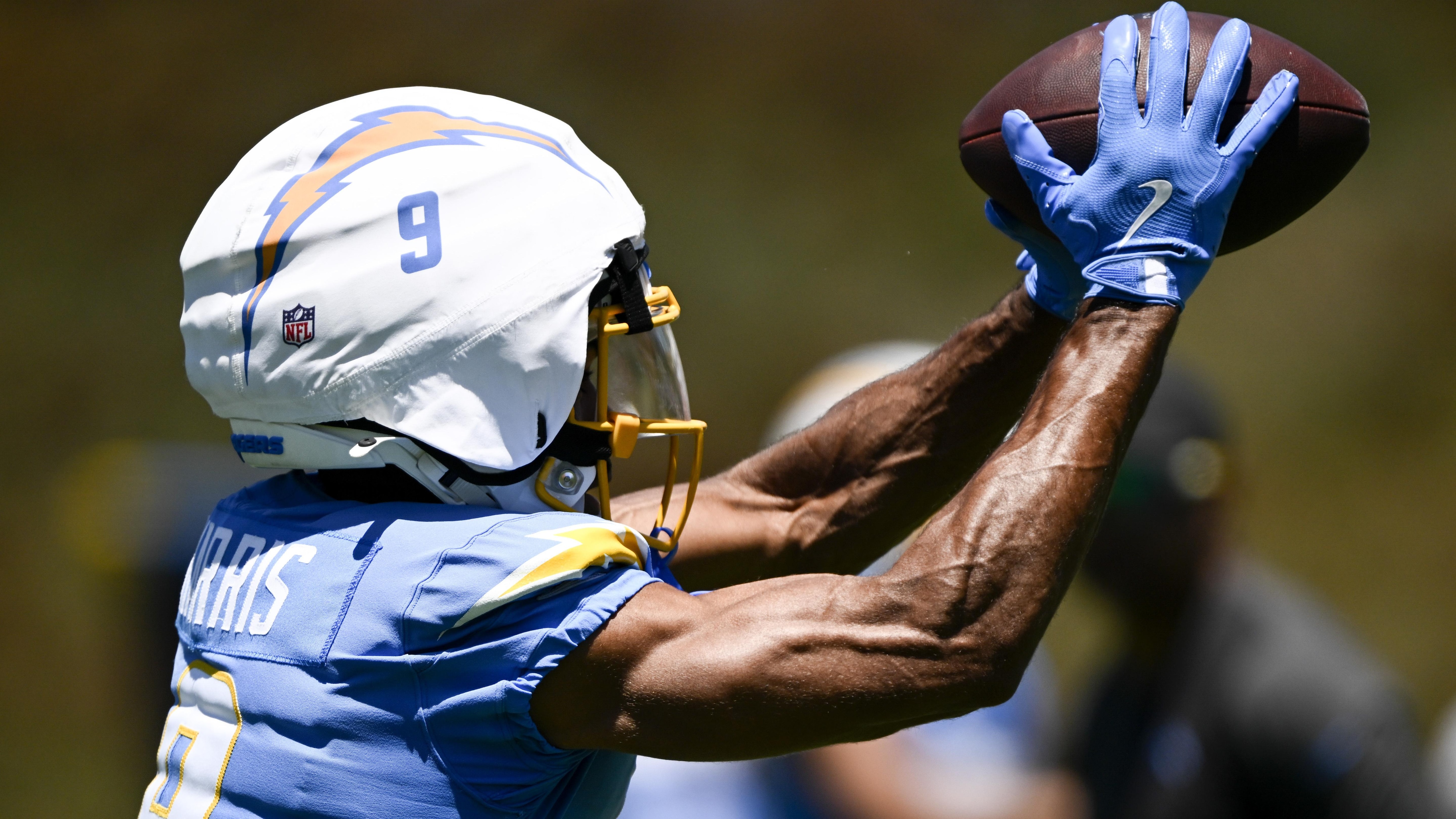 Chargers Camp Football