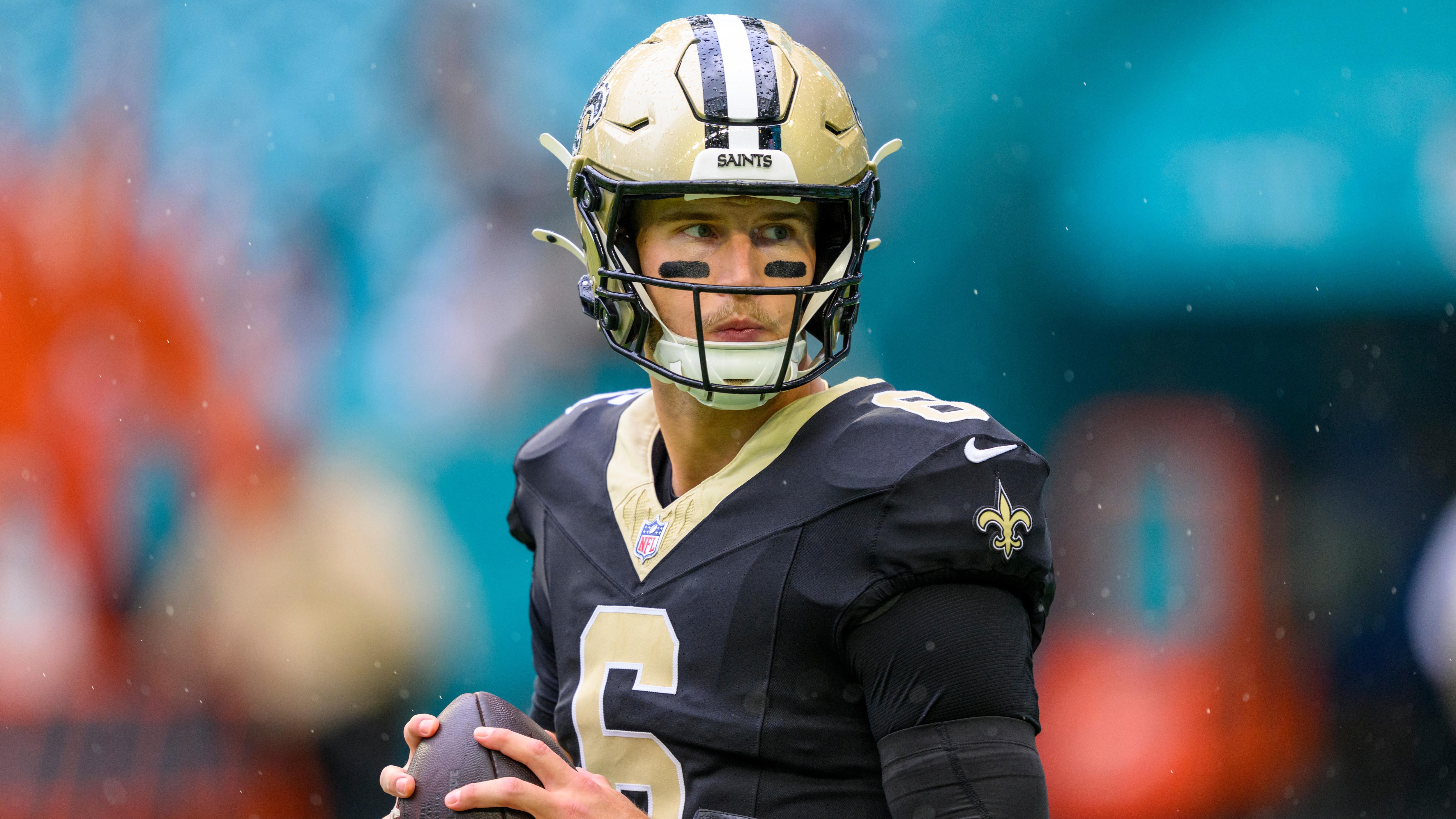 Saints Dolphins Football