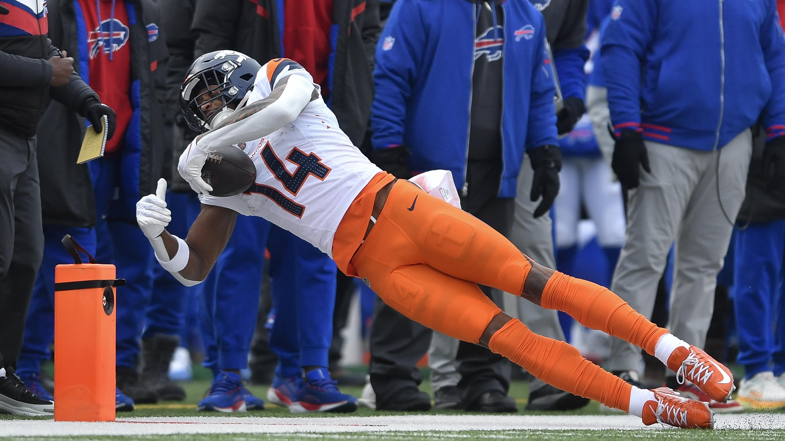 Broncos Bills Football