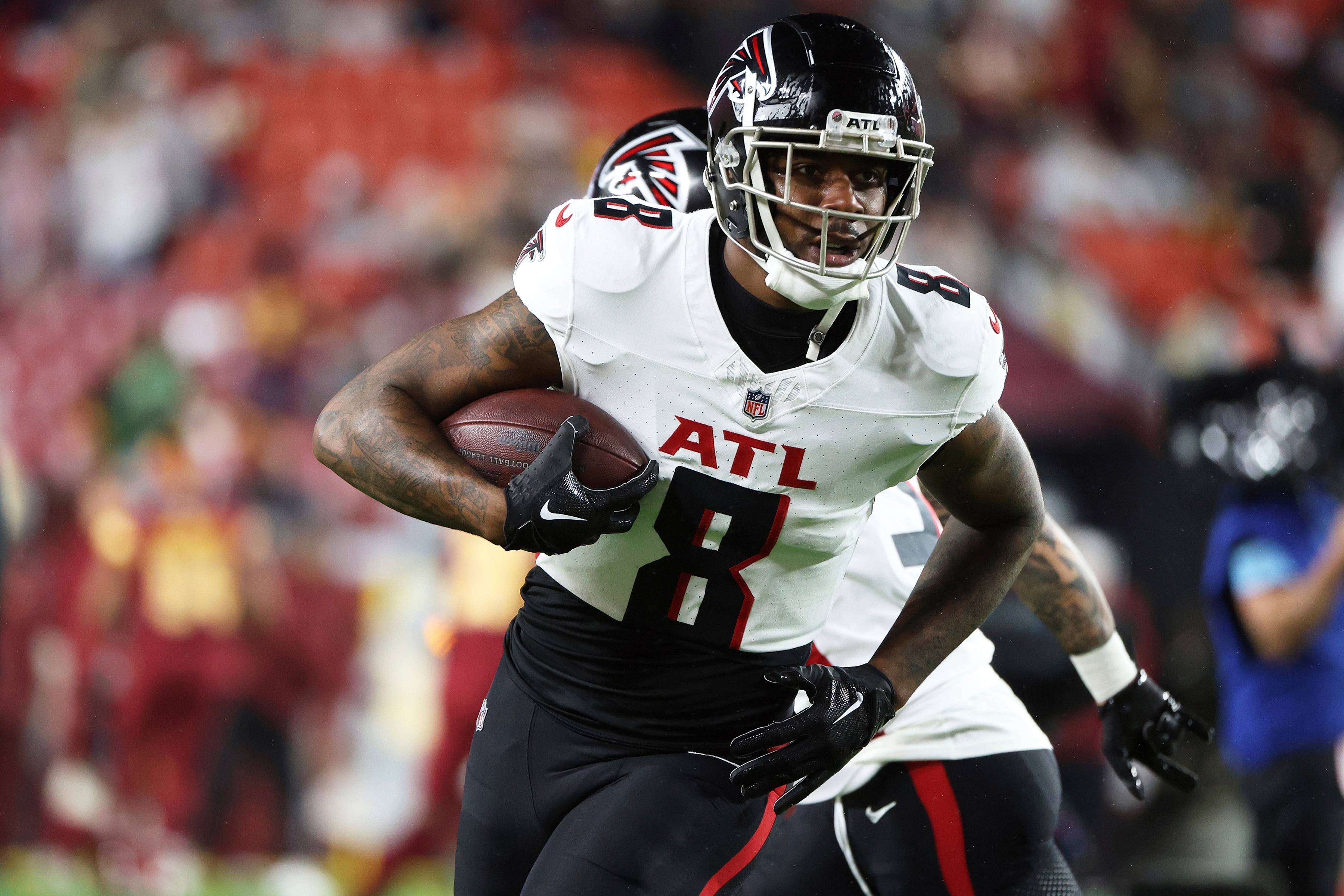 Falcons Commanders Football