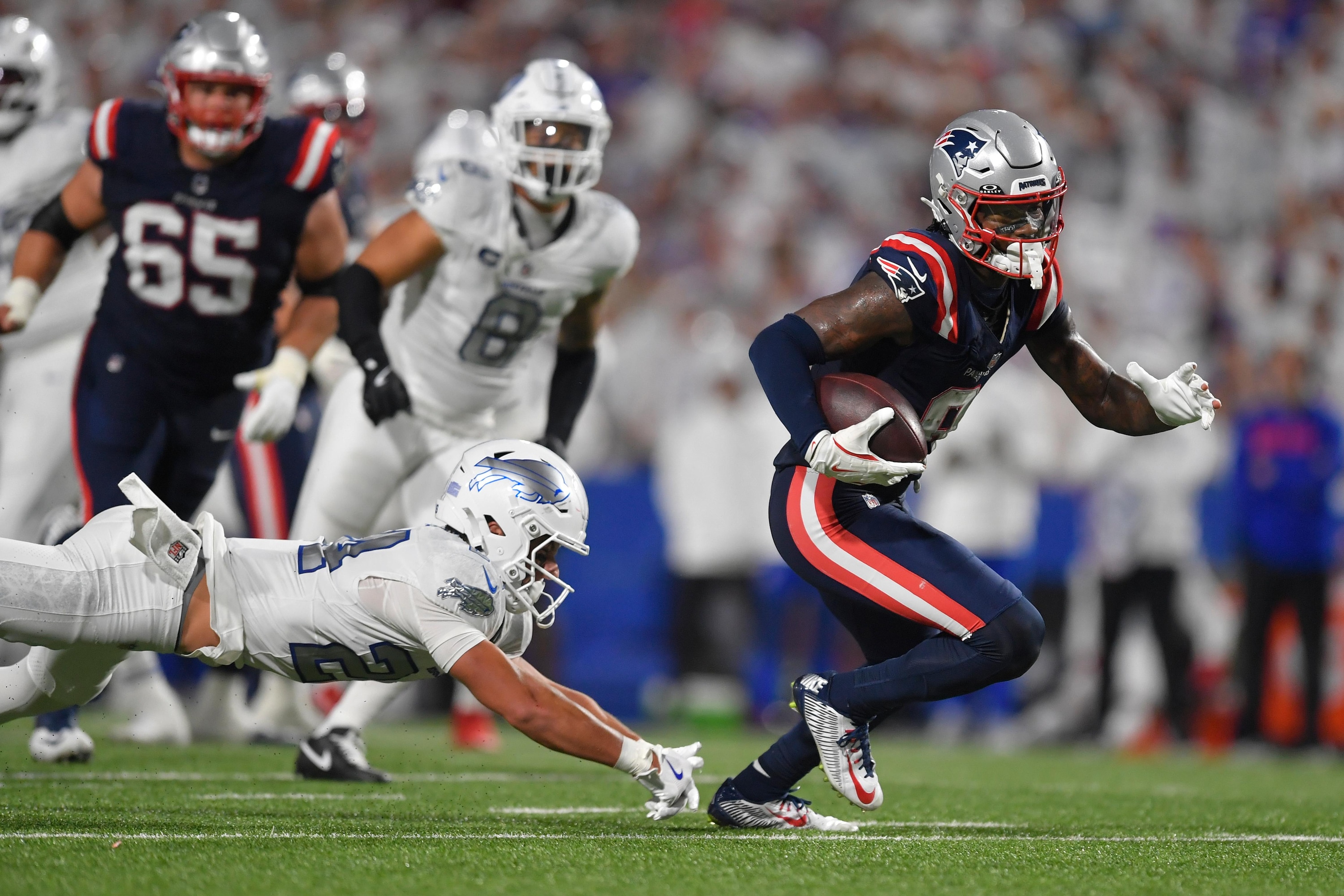 Stefon Diggs, Drake Maye Impress NFL Fans as Patriots Top Josh Allen, Bills on Late FG