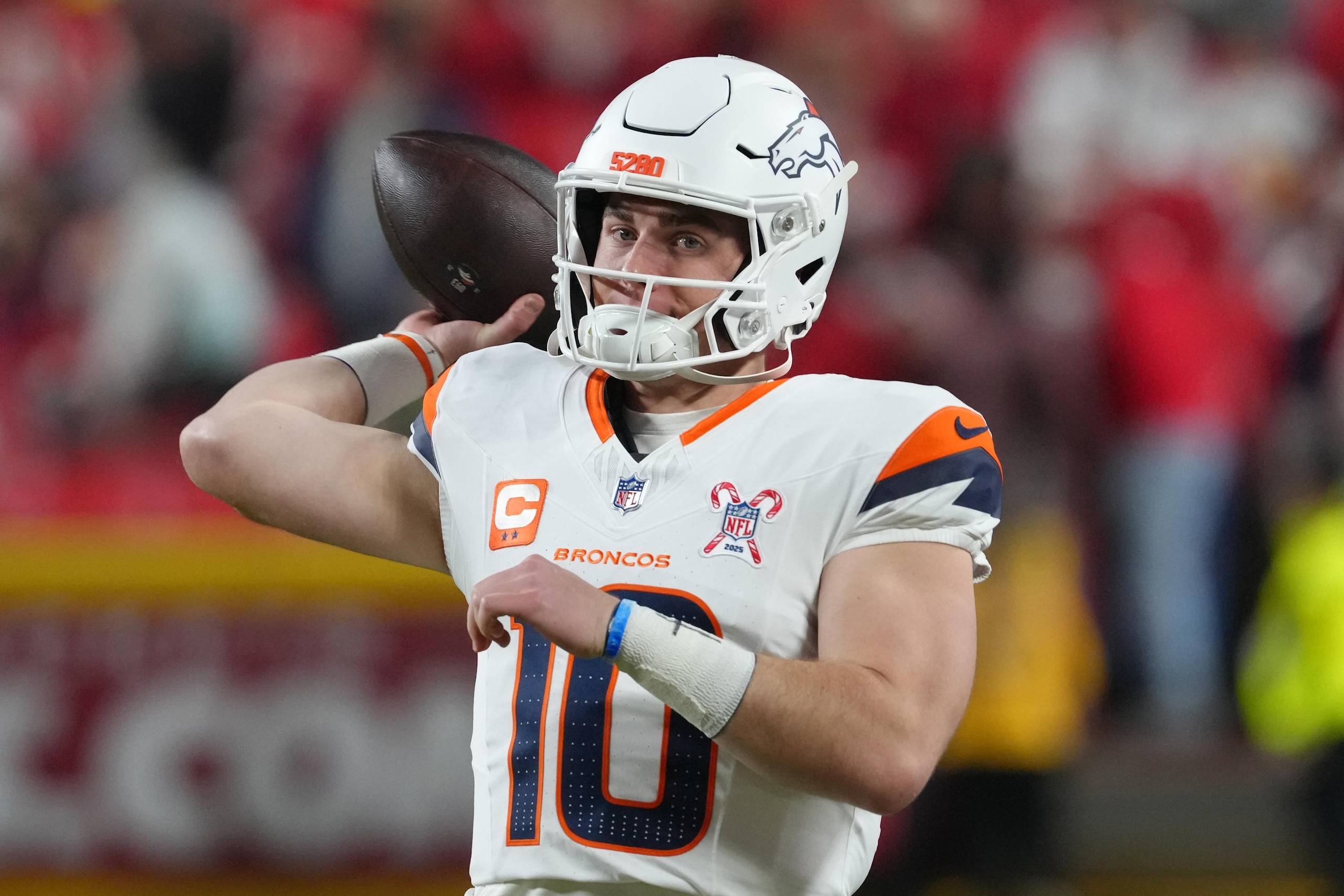 Broncos Chiefs Football