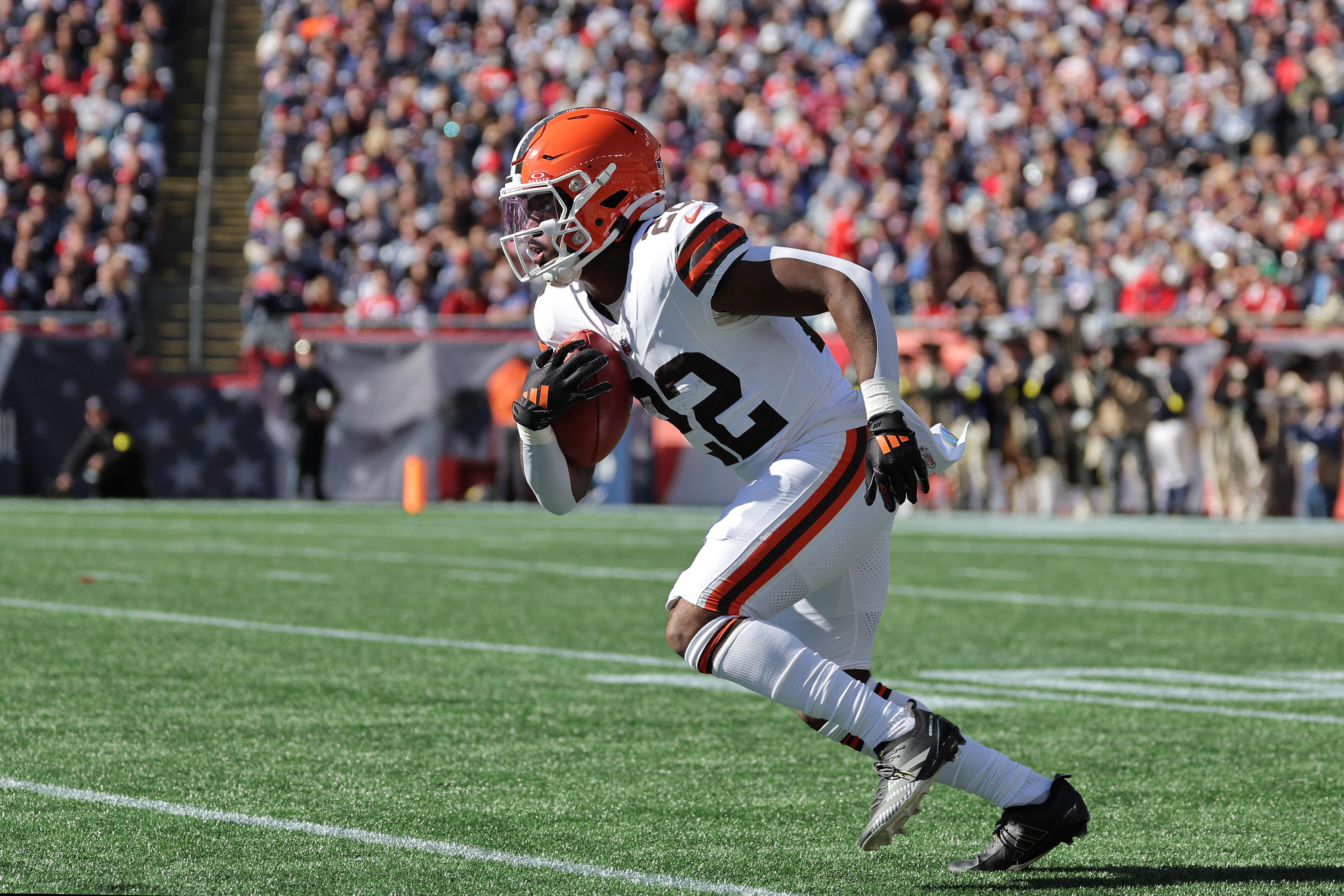 Browns Patriots Football