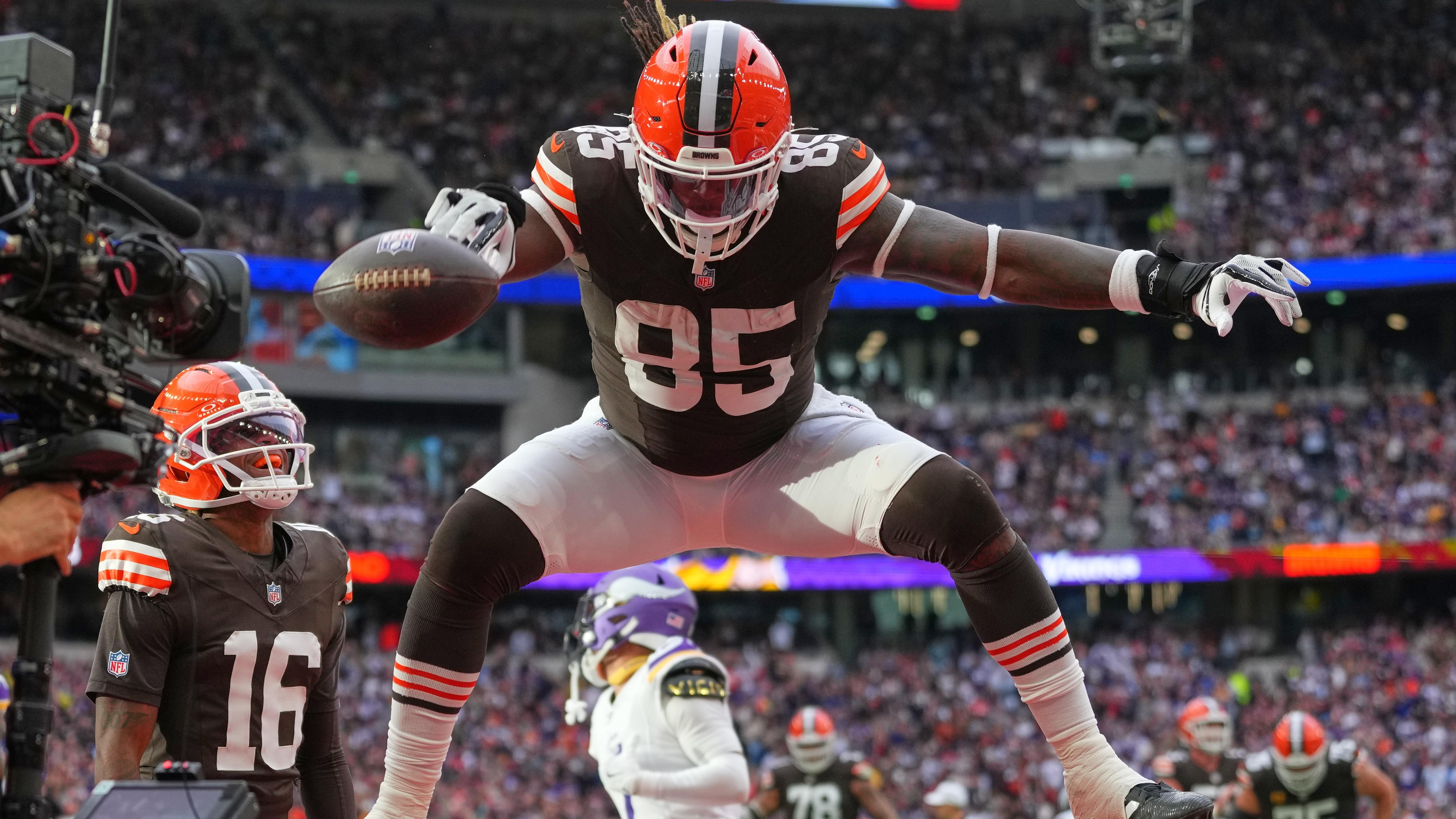 Vikings Browns Football