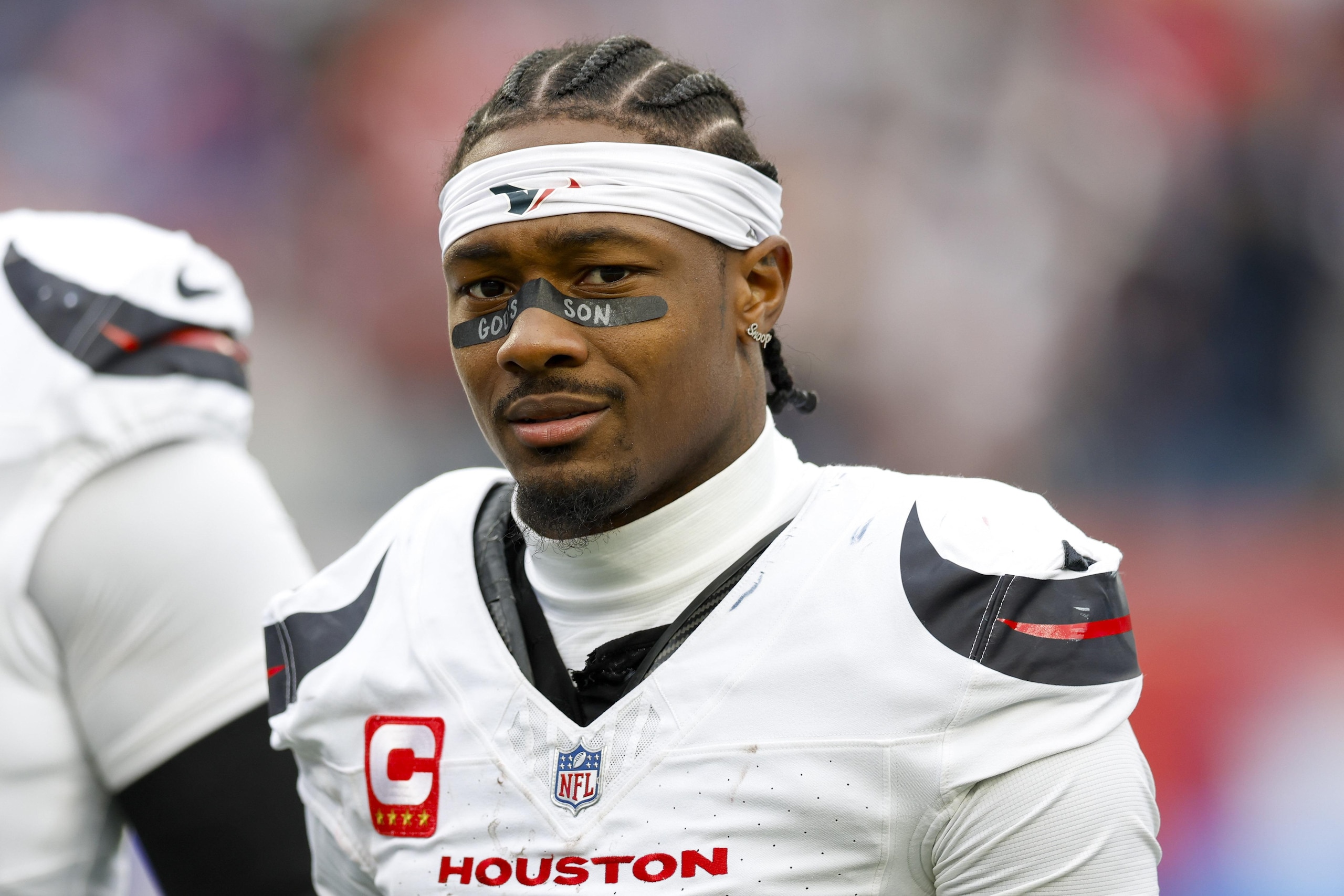 Patriots Diggs Football