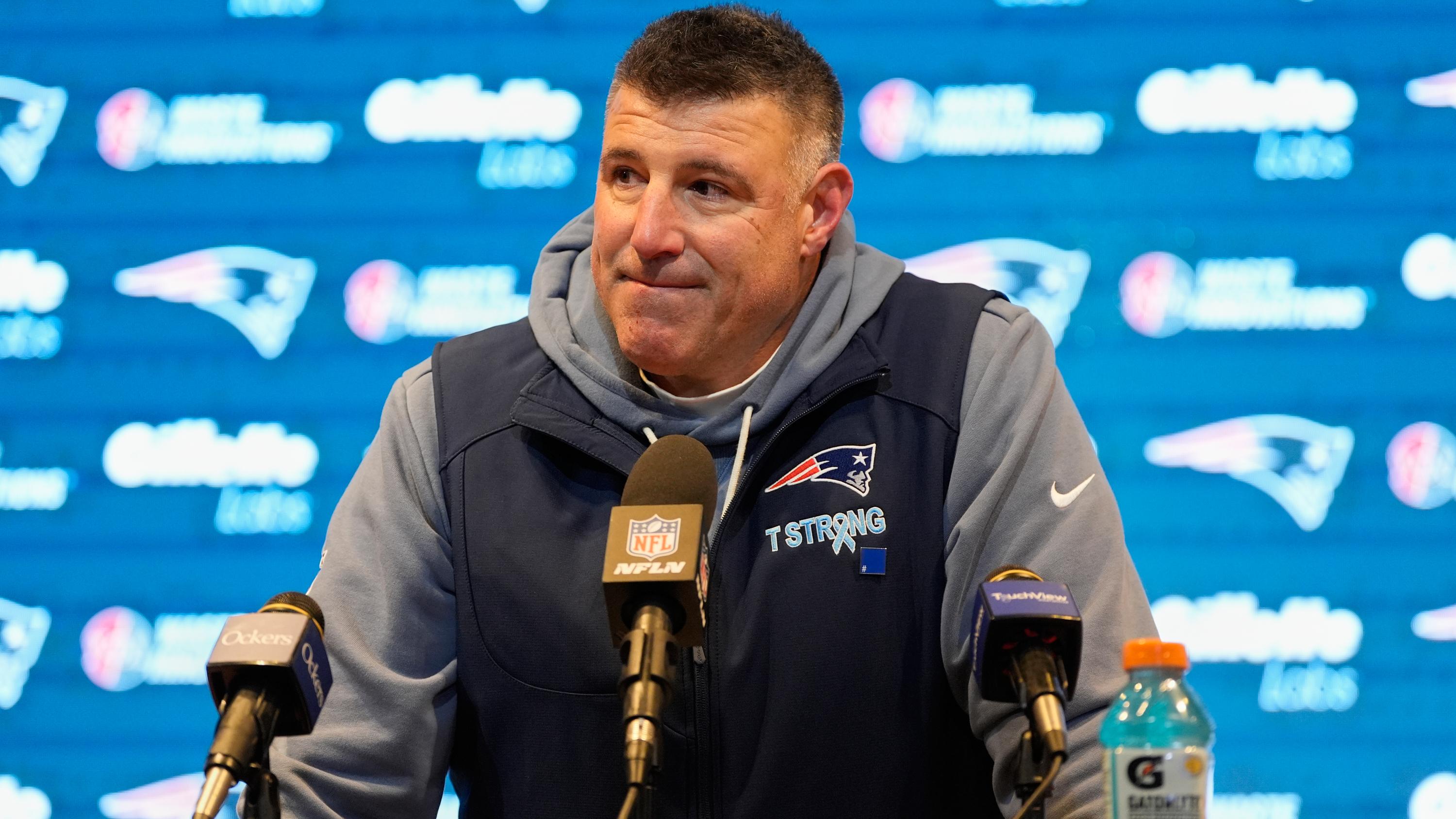 Chargers Patriots Football