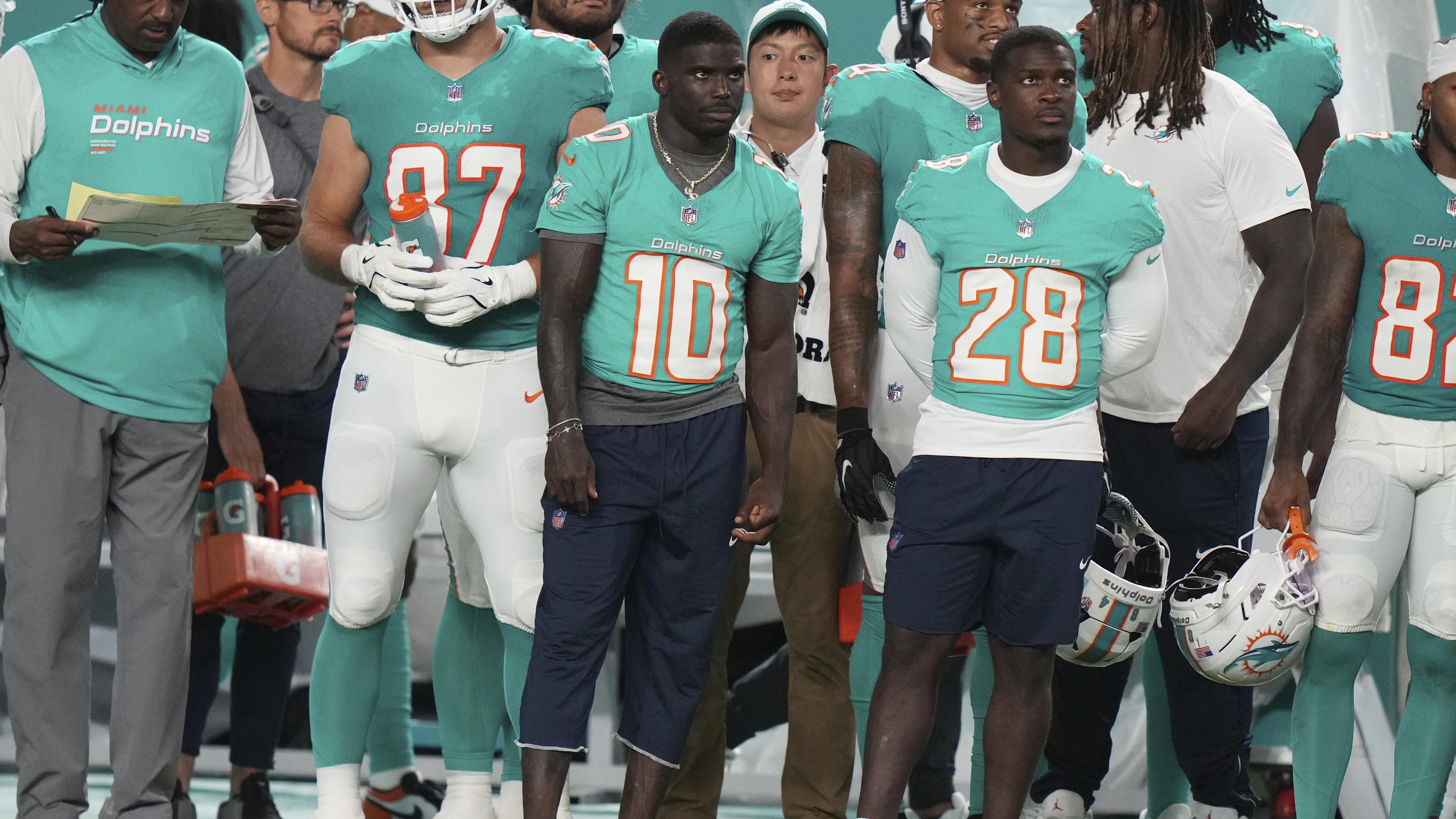 Dolphins’ Tyreek Hill, De’Von Achane to Play vs. Colts, Waller Doubtful with Injury