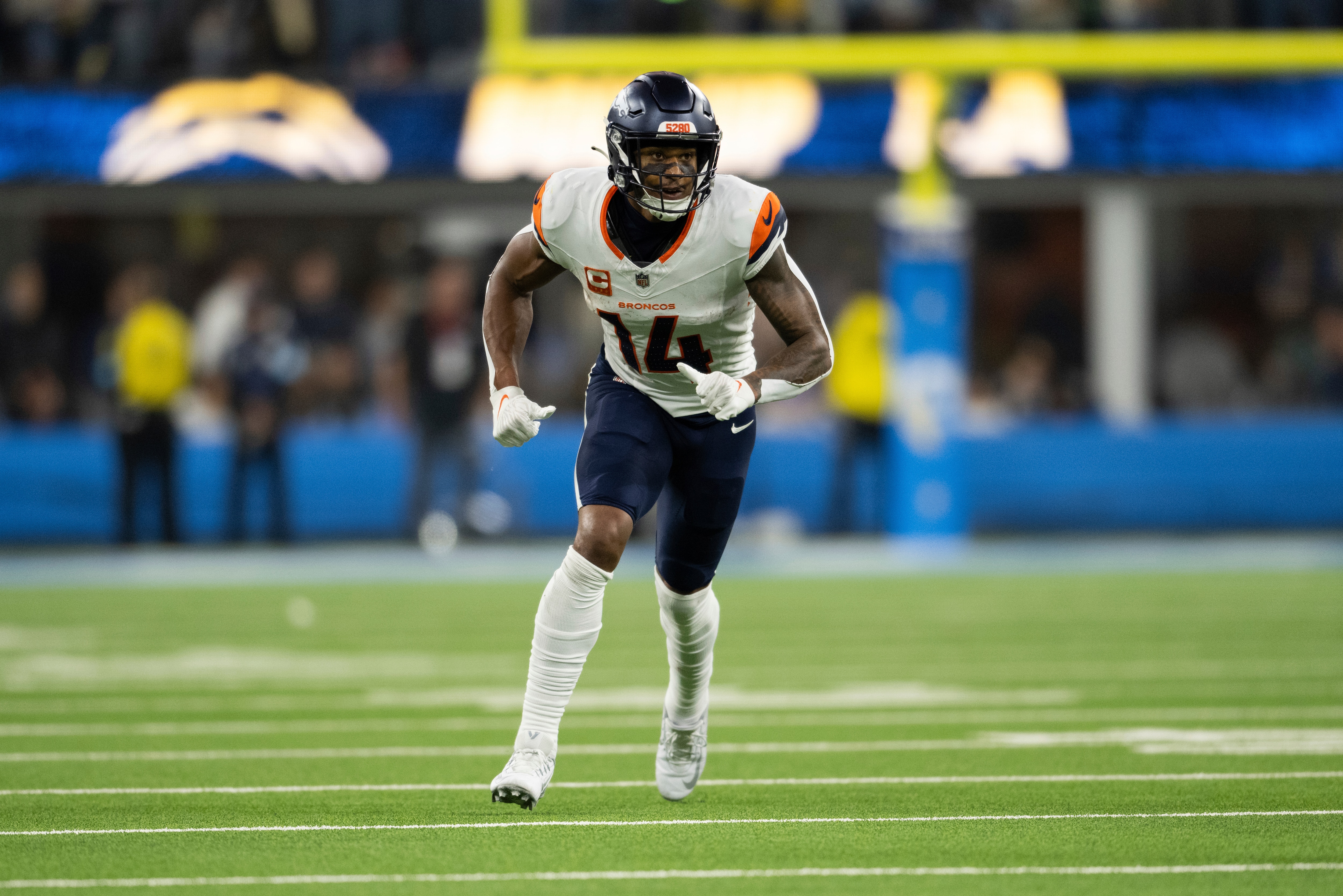 Broncos Chargers Football