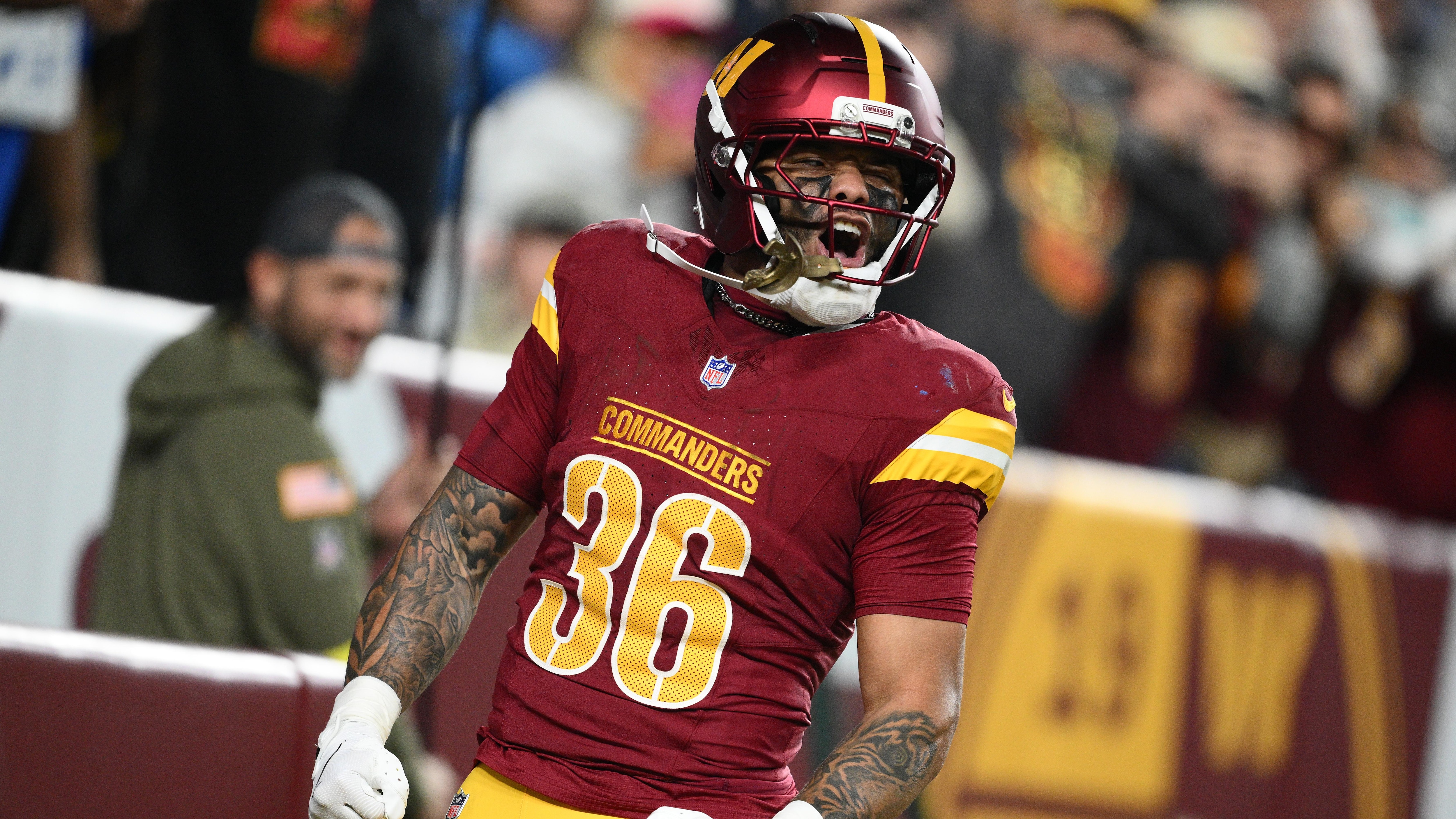 Lions Commanders Football