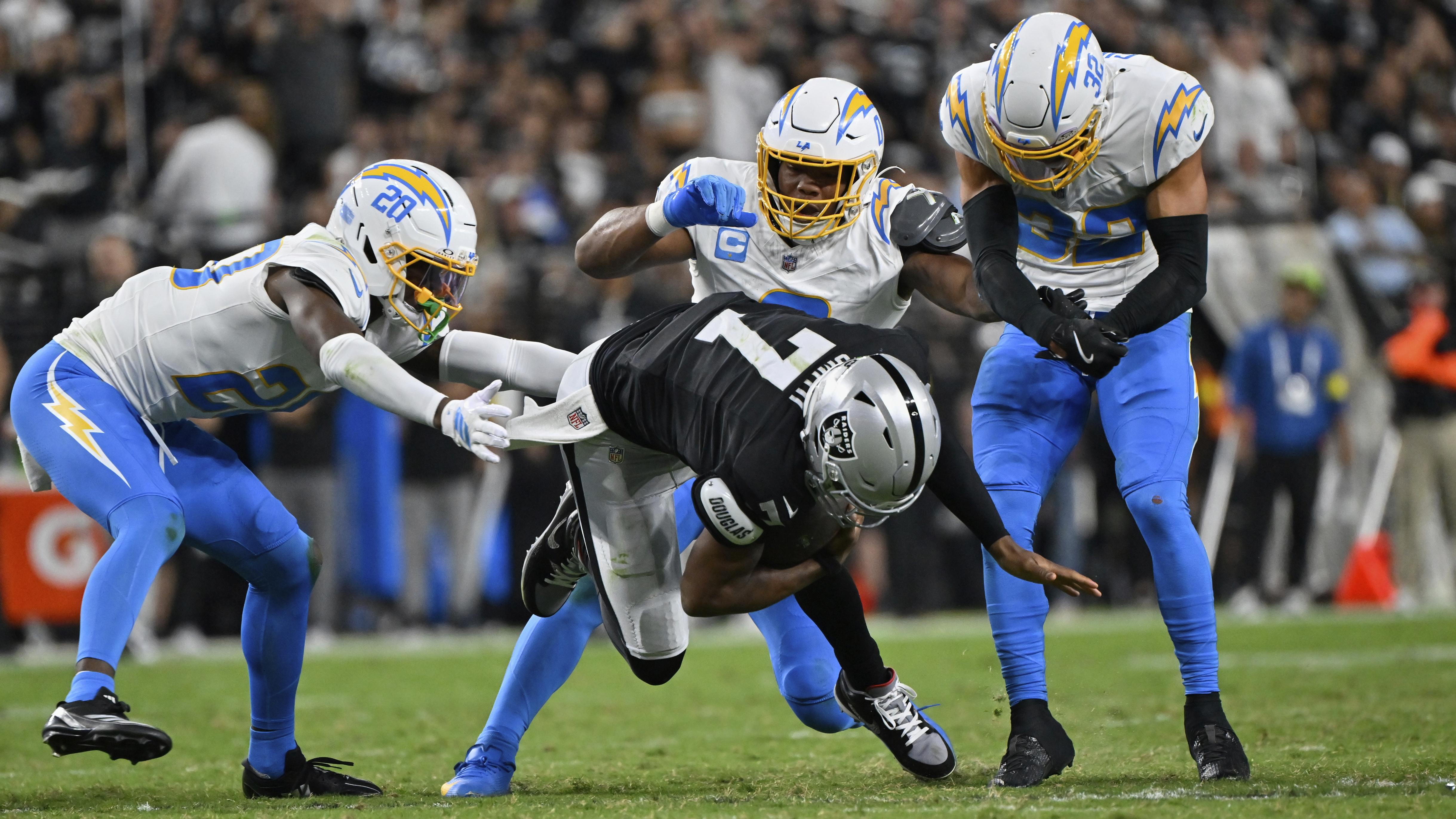 Chargers Raiders Football