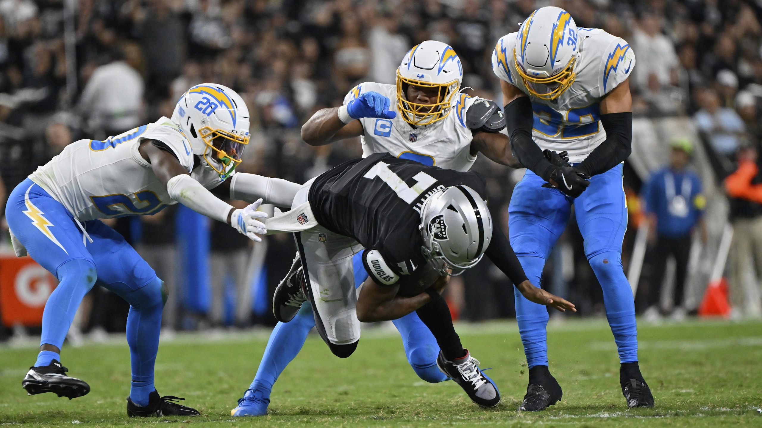 Chargers Raiders Football